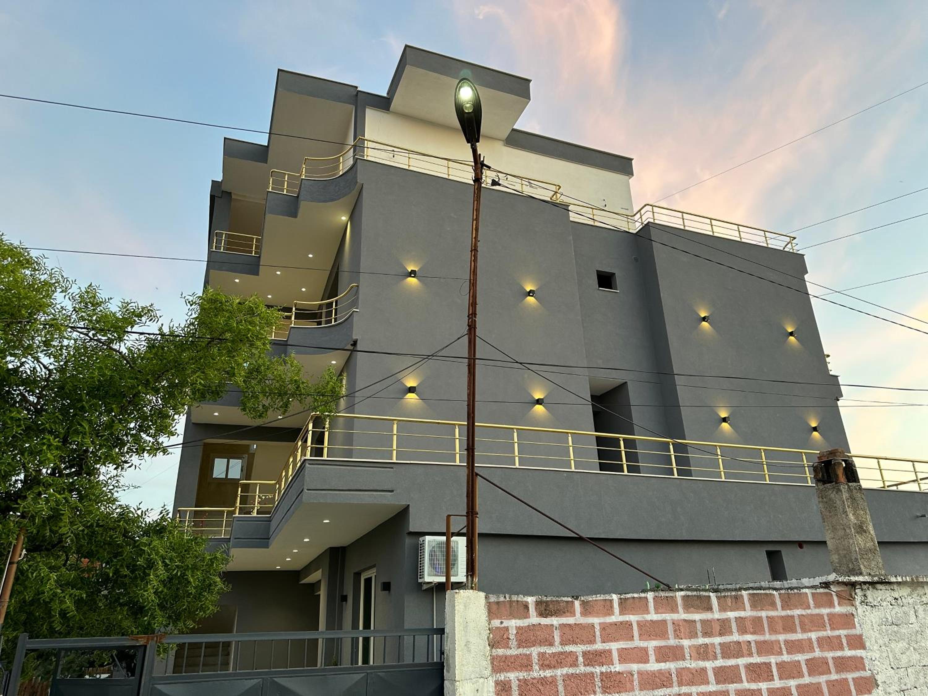 Mico's Apartments