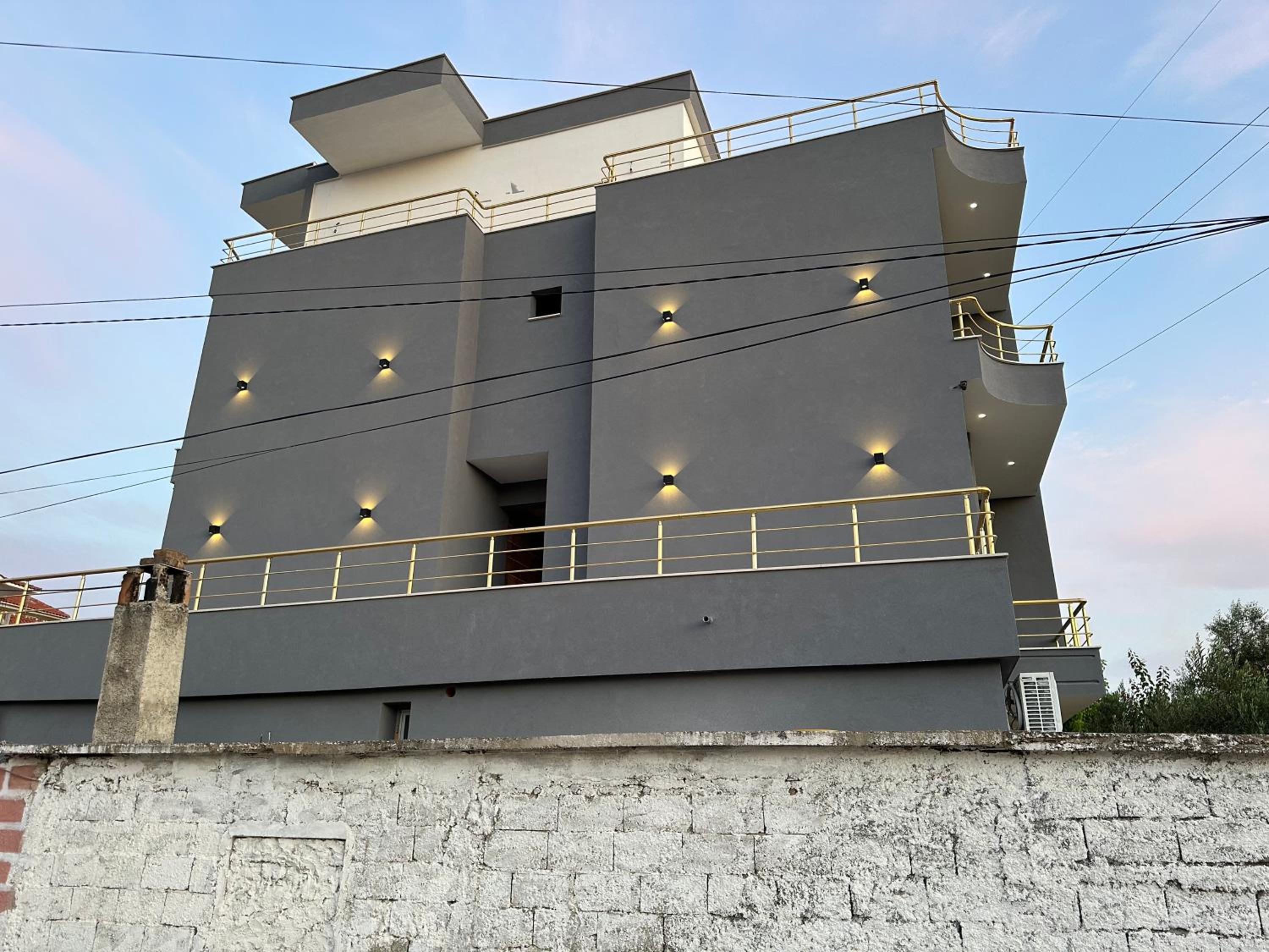 Mico's Apartments