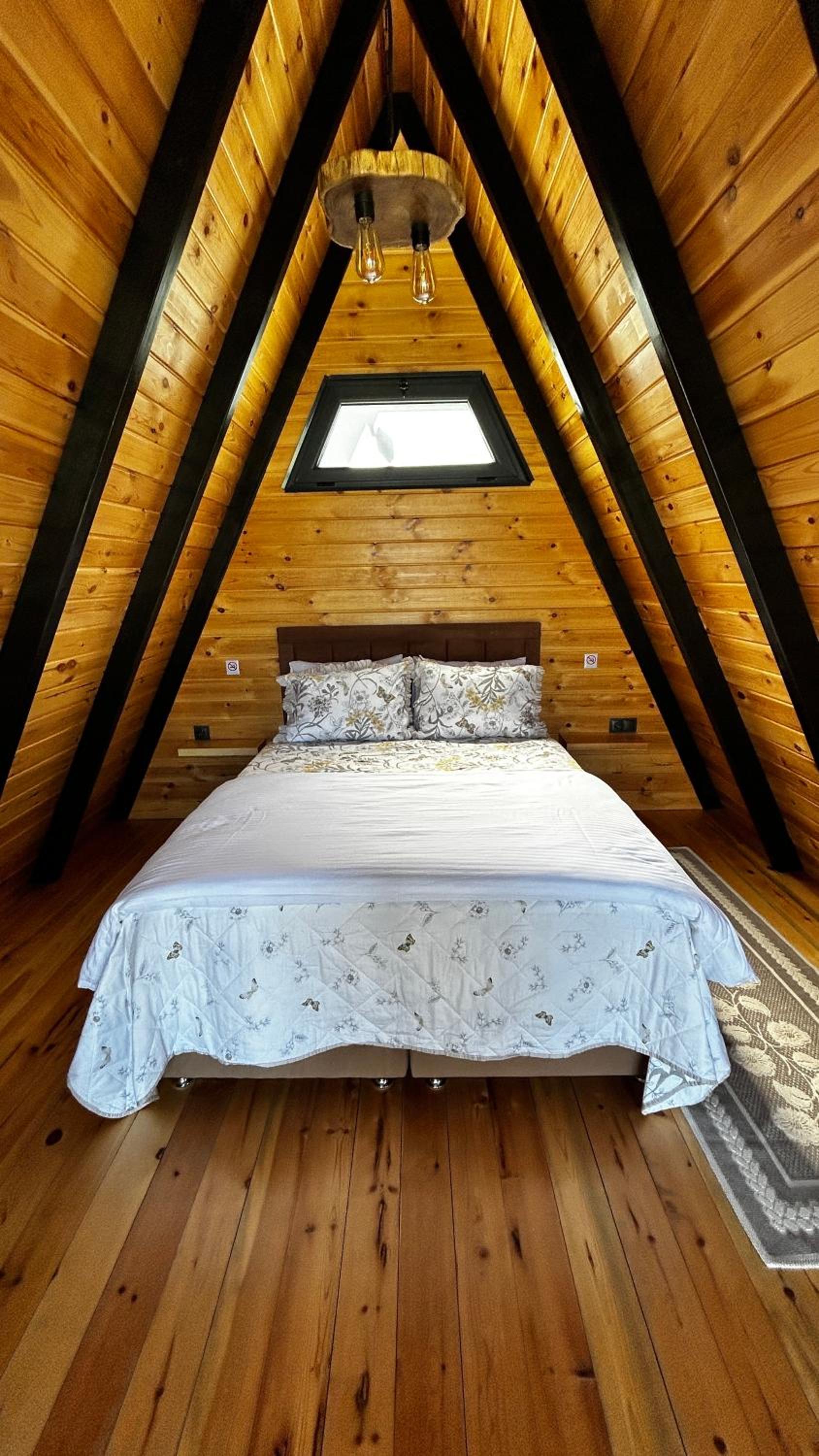 RUBADİDİ BUNGALOV