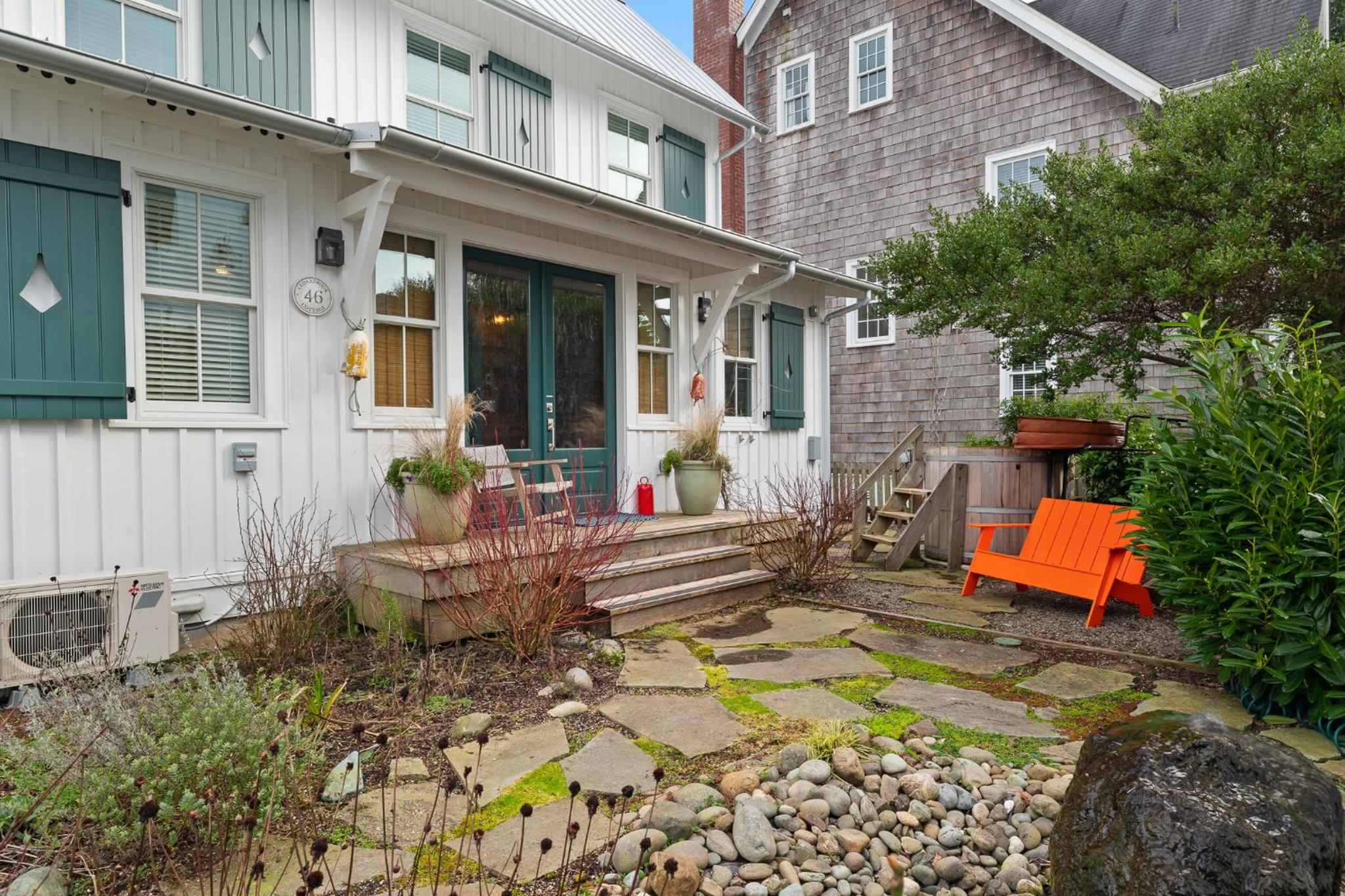 Cedarbrook Cottage by Seabrook Hospitality