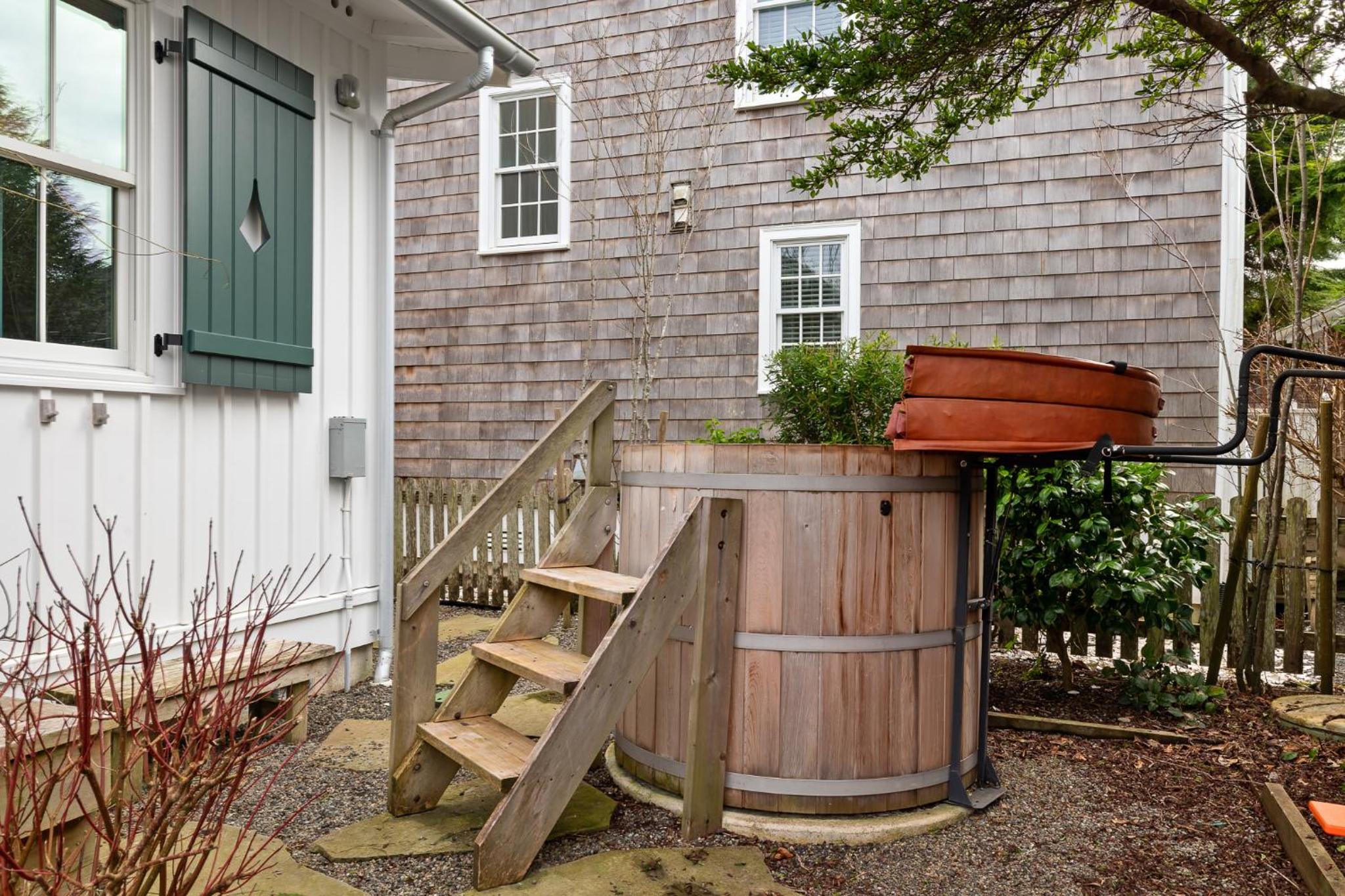 Cedarbrook Cottage by Seabrook Hospitality
