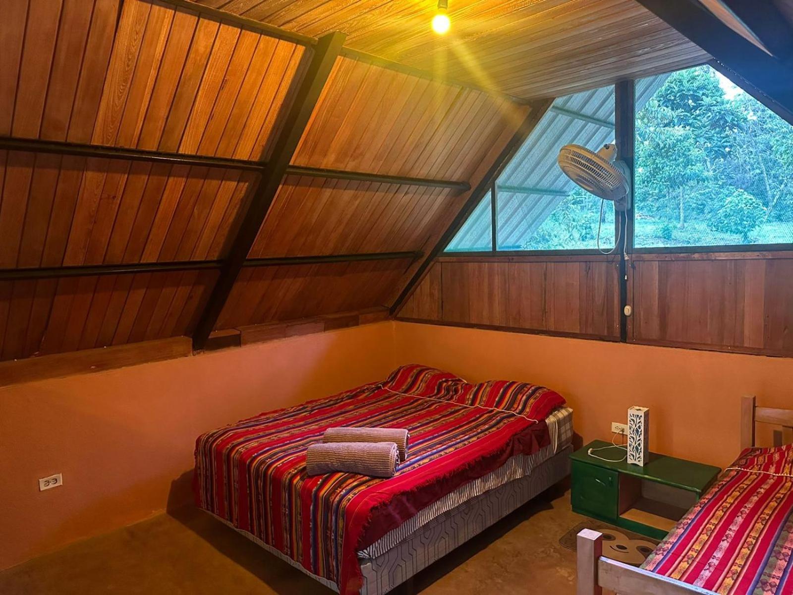 Kayak Hostel Ecuador