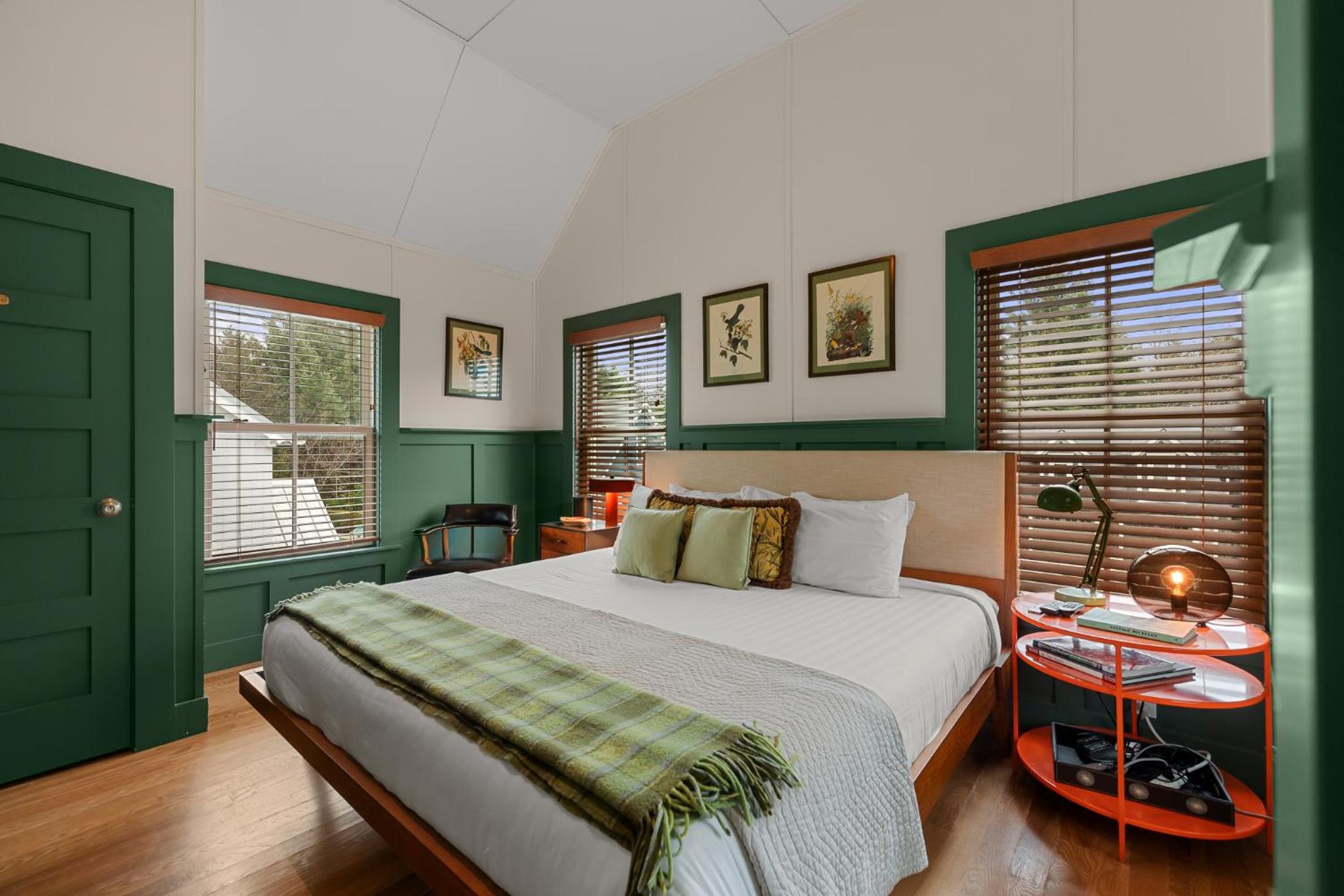 Cedarbrook Cottage by Seabrook Hospitality