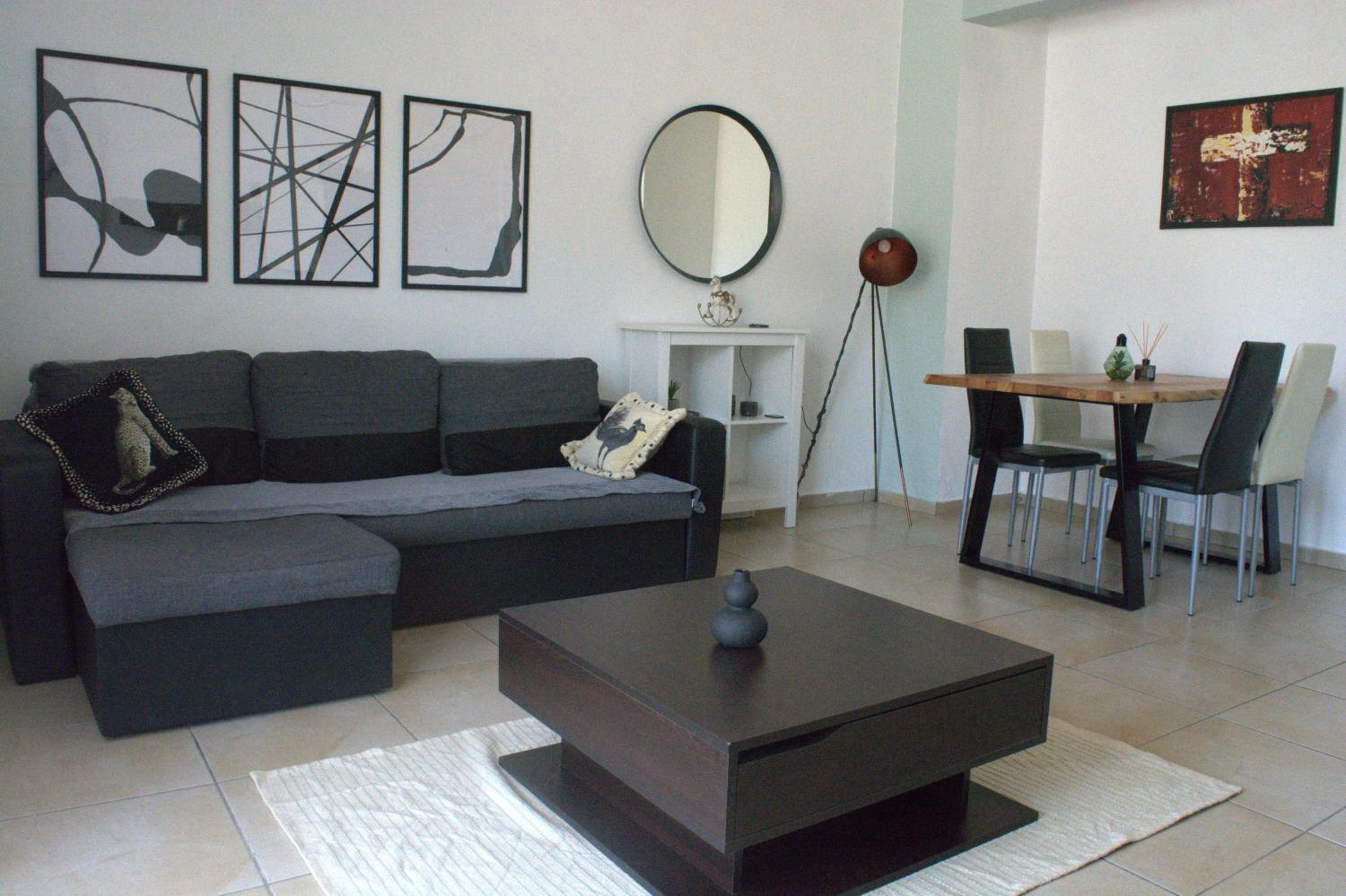 Facilis Vector House