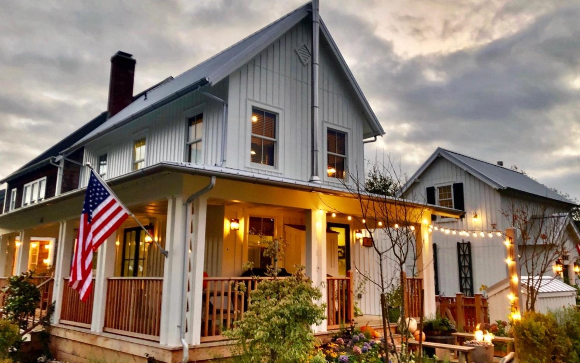 Cedarbrook Cottage by Seabrook Hospitality