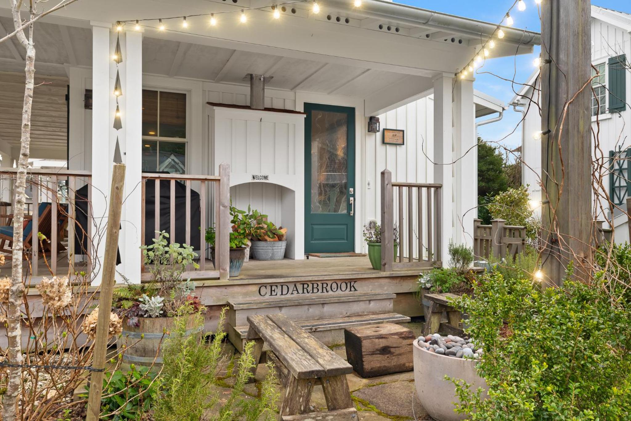 Cedarbrook Cottage by Seabrook Hospitality