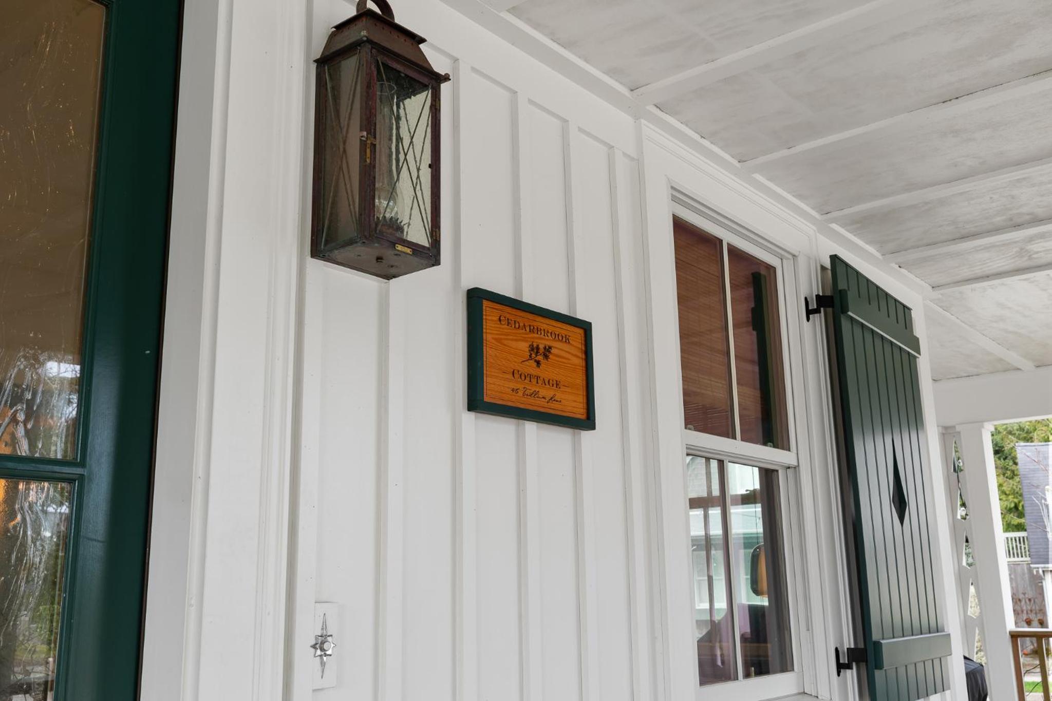Cedarbrook Cottage by Seabrook Hospitality