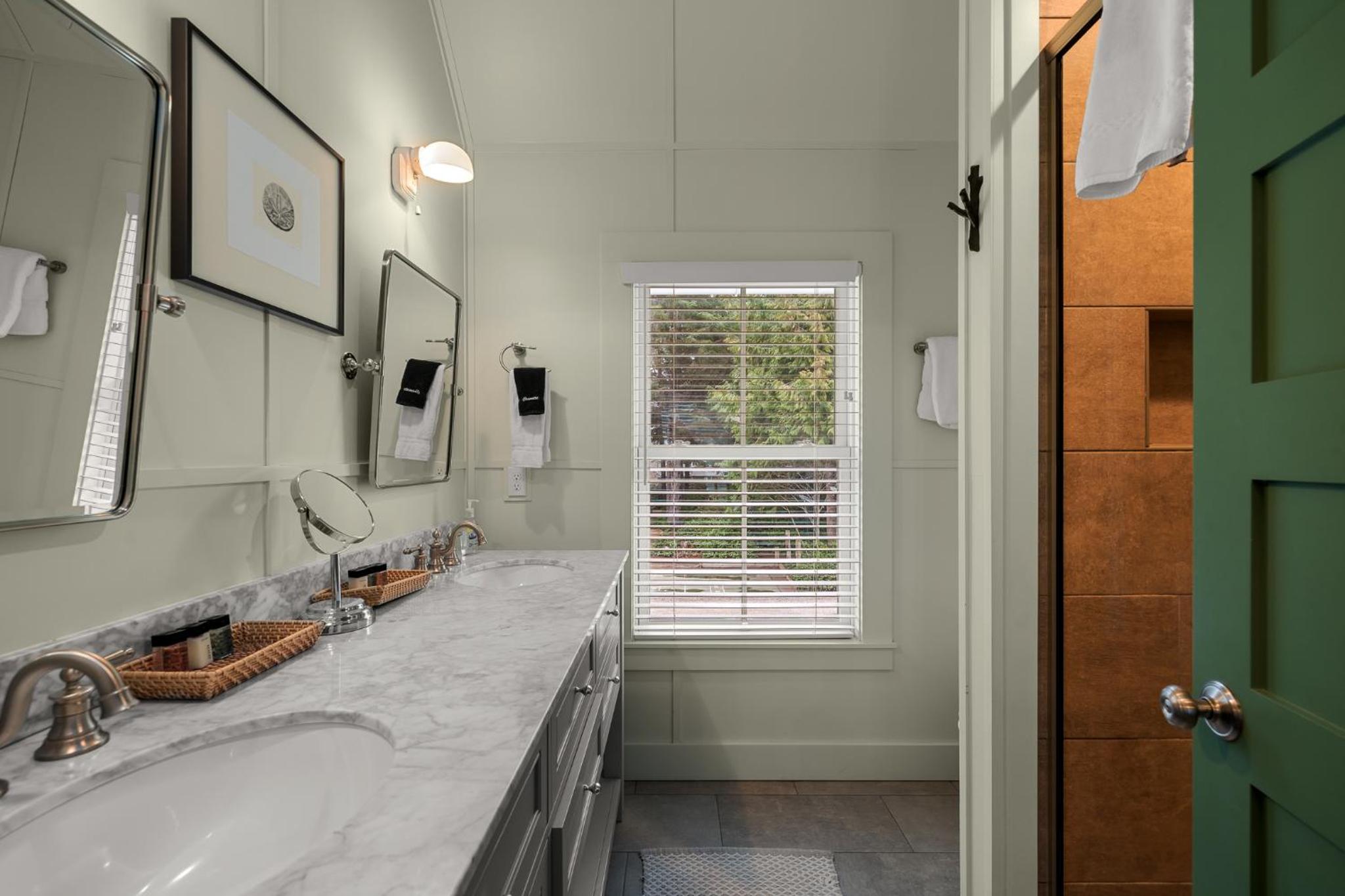 Cedarbrook Cottage by Seabrook Hospitality