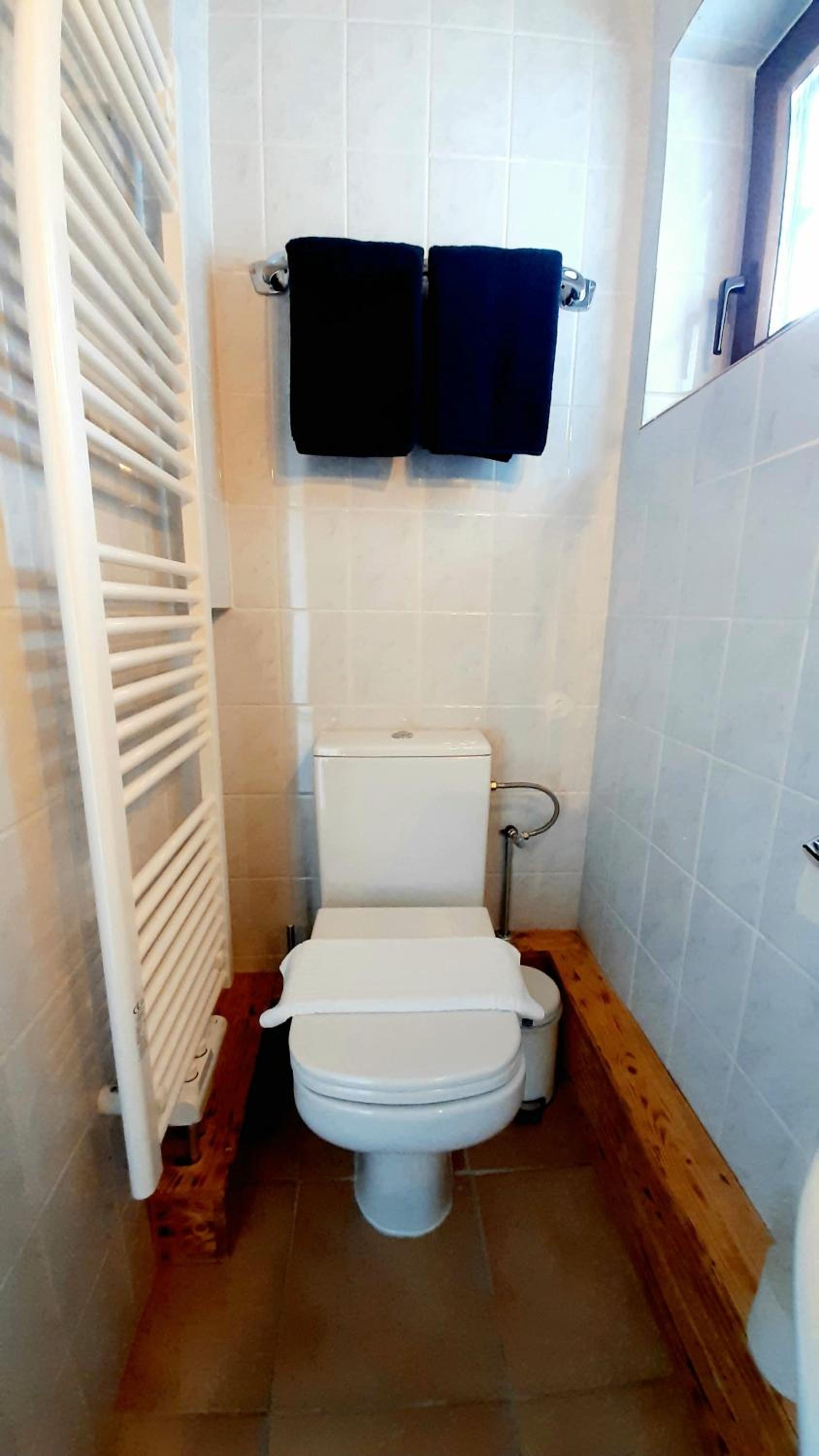 Blue Lagoon Holiday Apartments & Double Room with Balcony