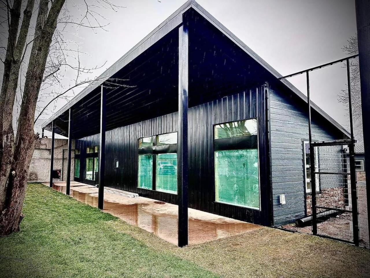 Big Cat Bungalows at The Haven - Lion 4 view 3