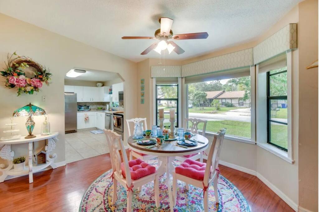 Amazing "NEW" Cottage Hot Tub Minutes To Beaches - Coastal Comfort Awaits view 5