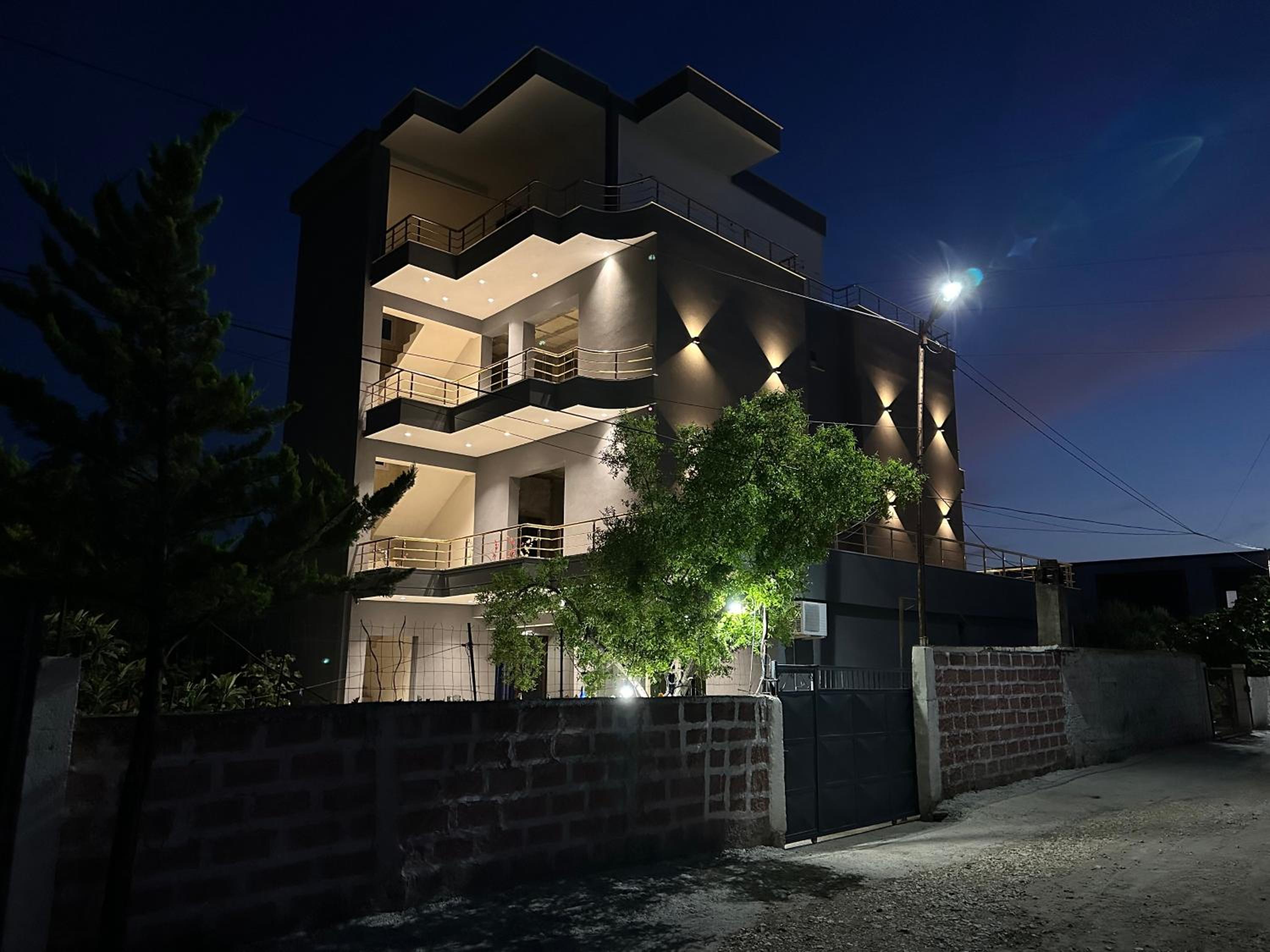 Mico's Apartments