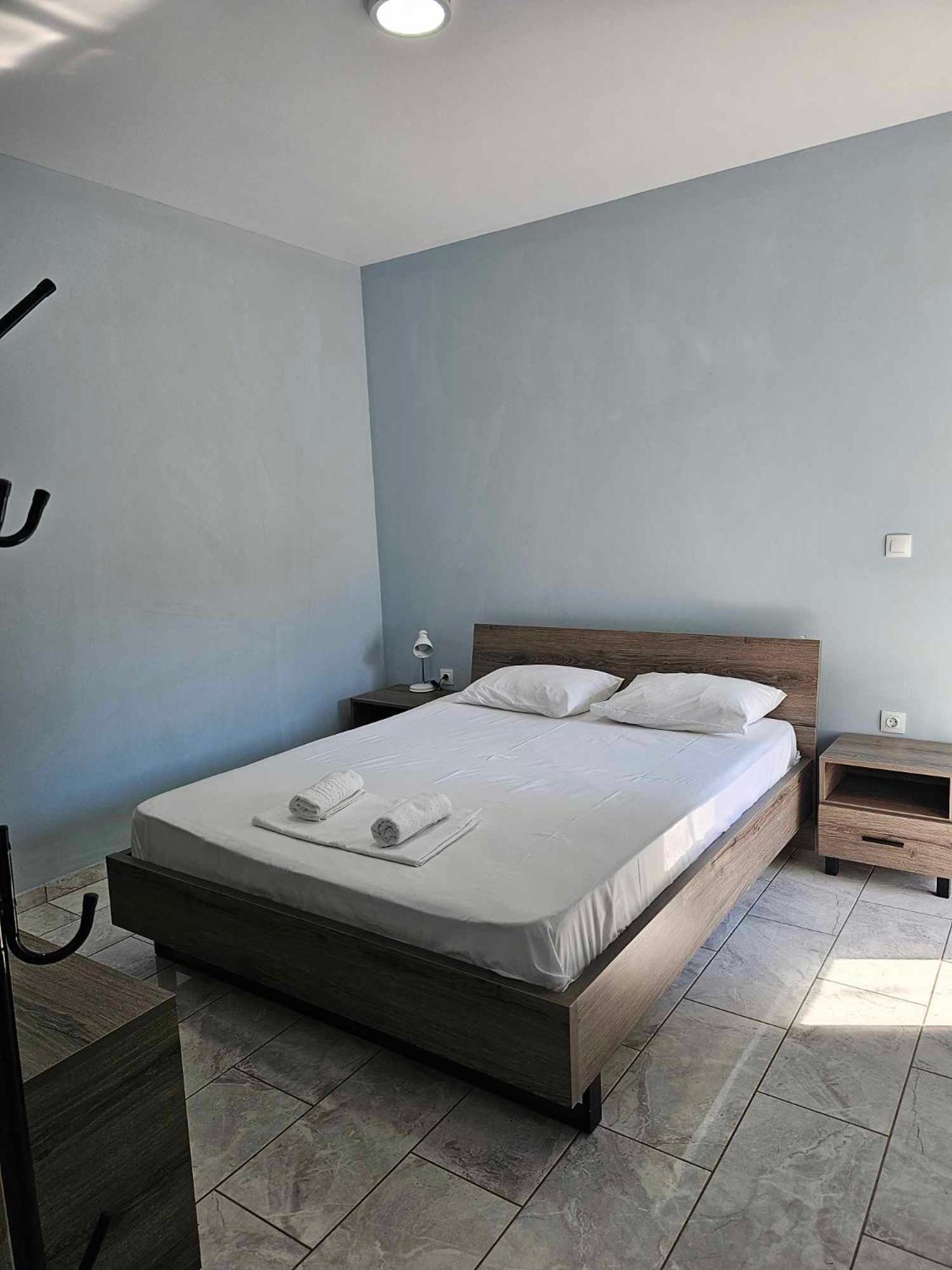 EFI APARTMENTS