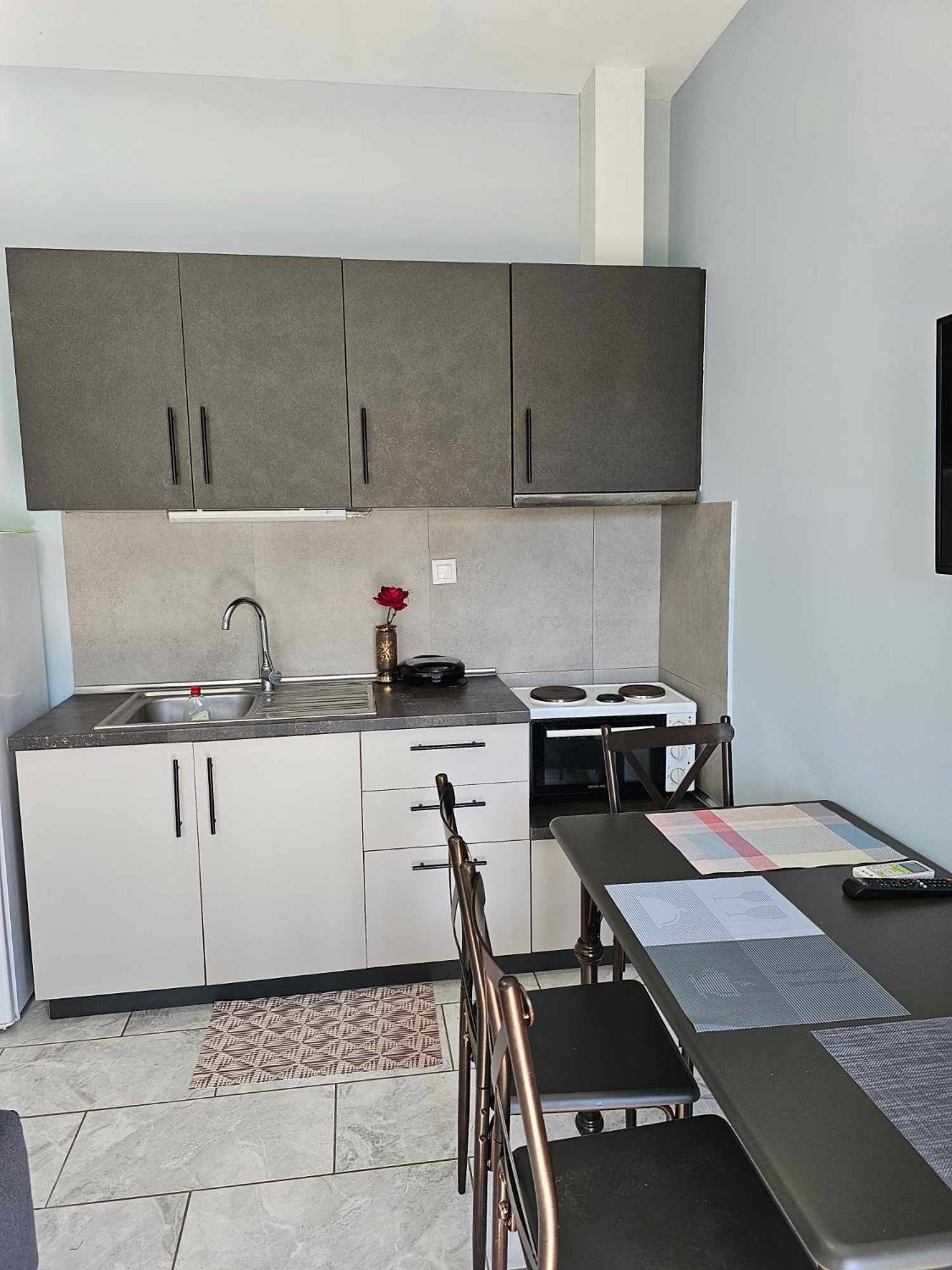 EFI APARTMENTS