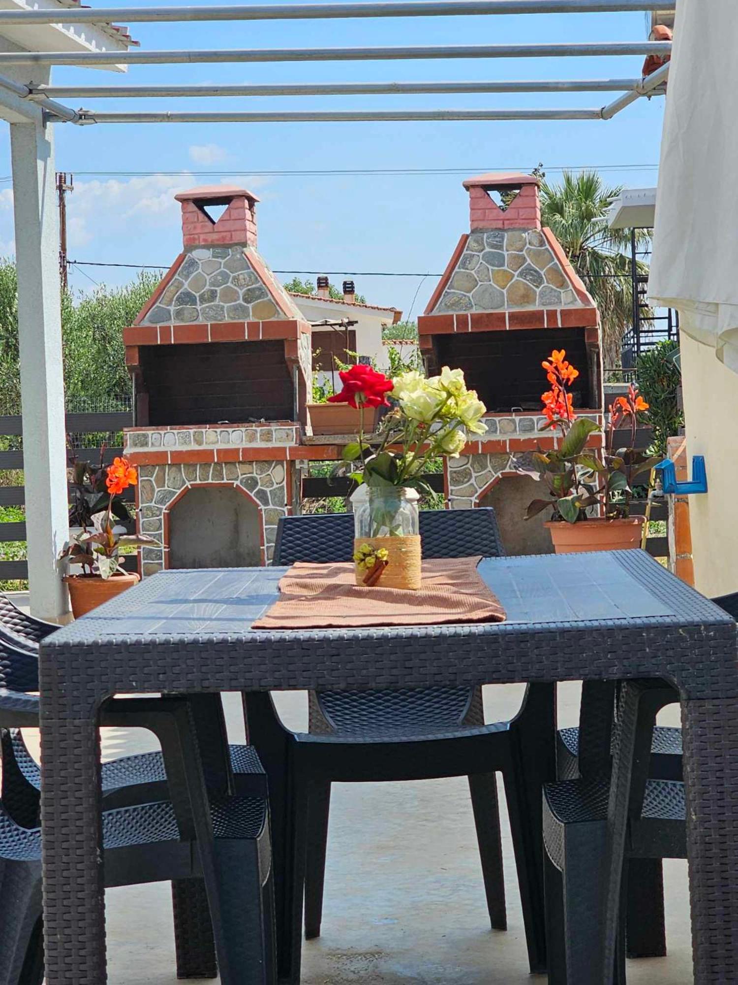 EFI APARTMENTS