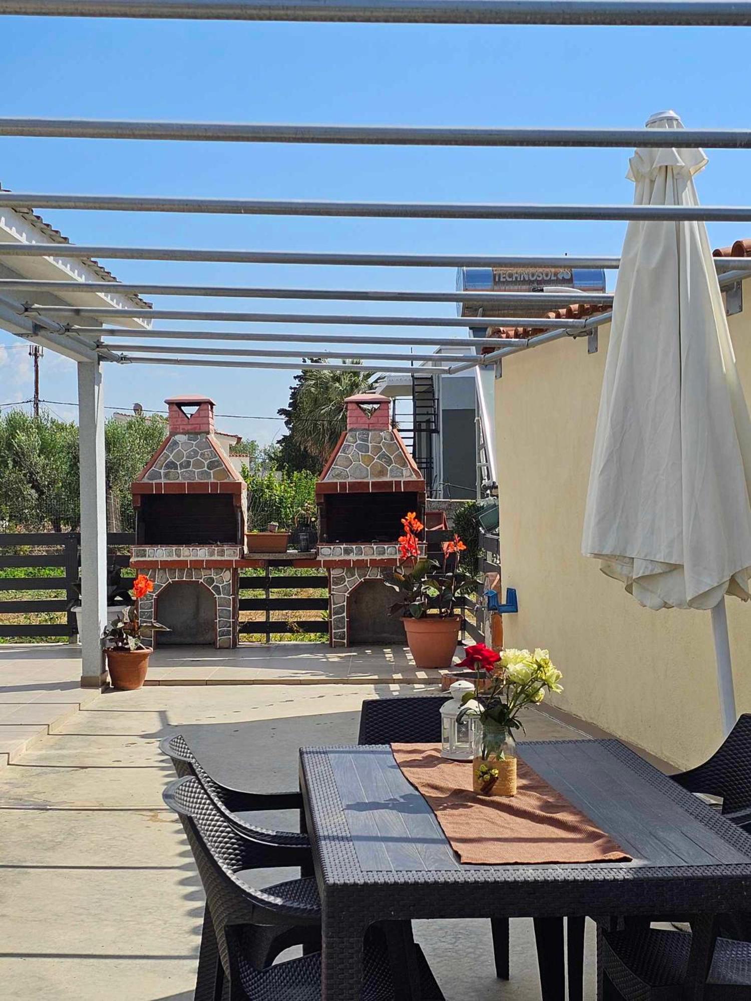 EFI APARTMENTS