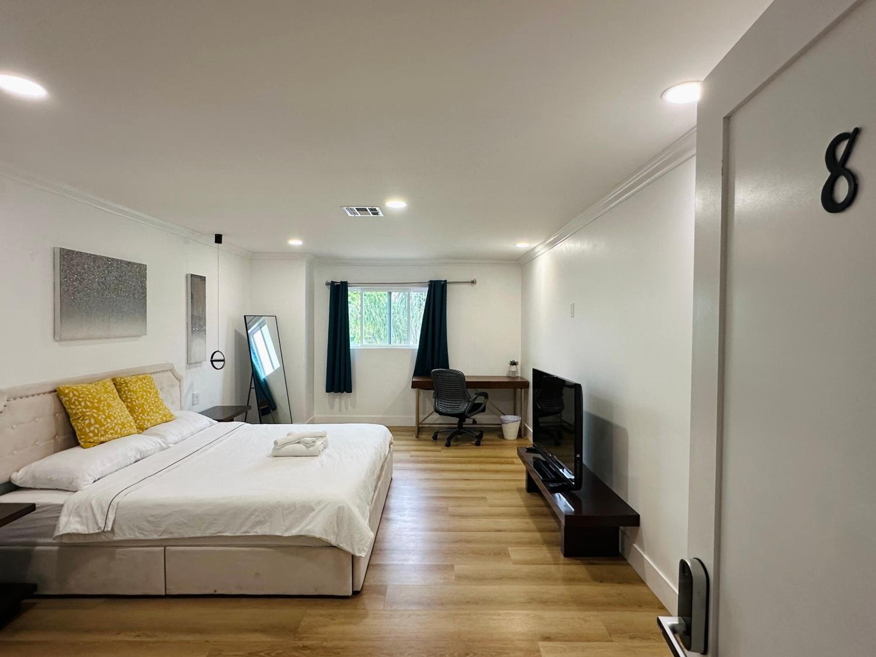 Private Room in Remodel Home 8
