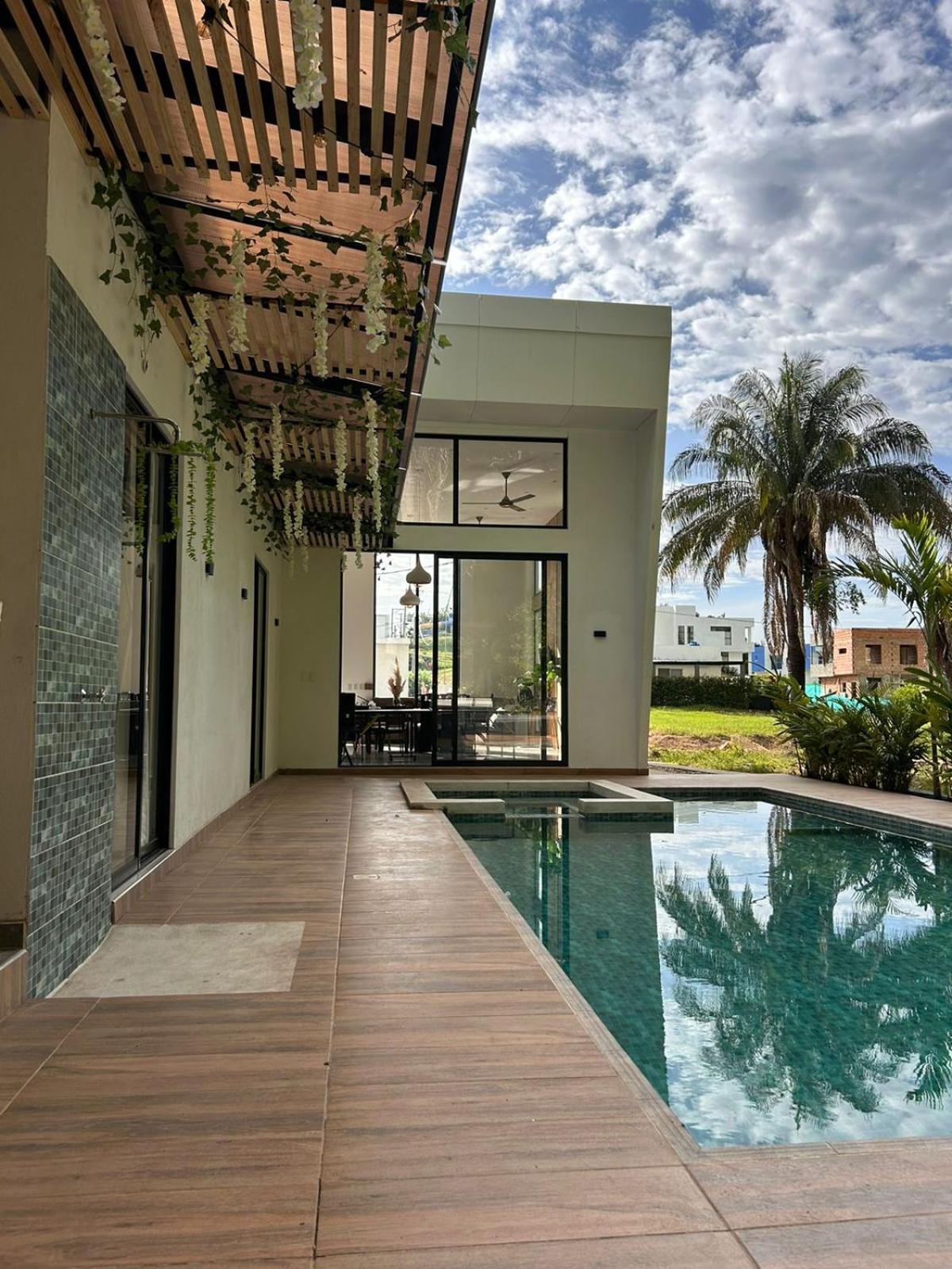 Hermosa casa vacacional en Condominio campestre con baño turco