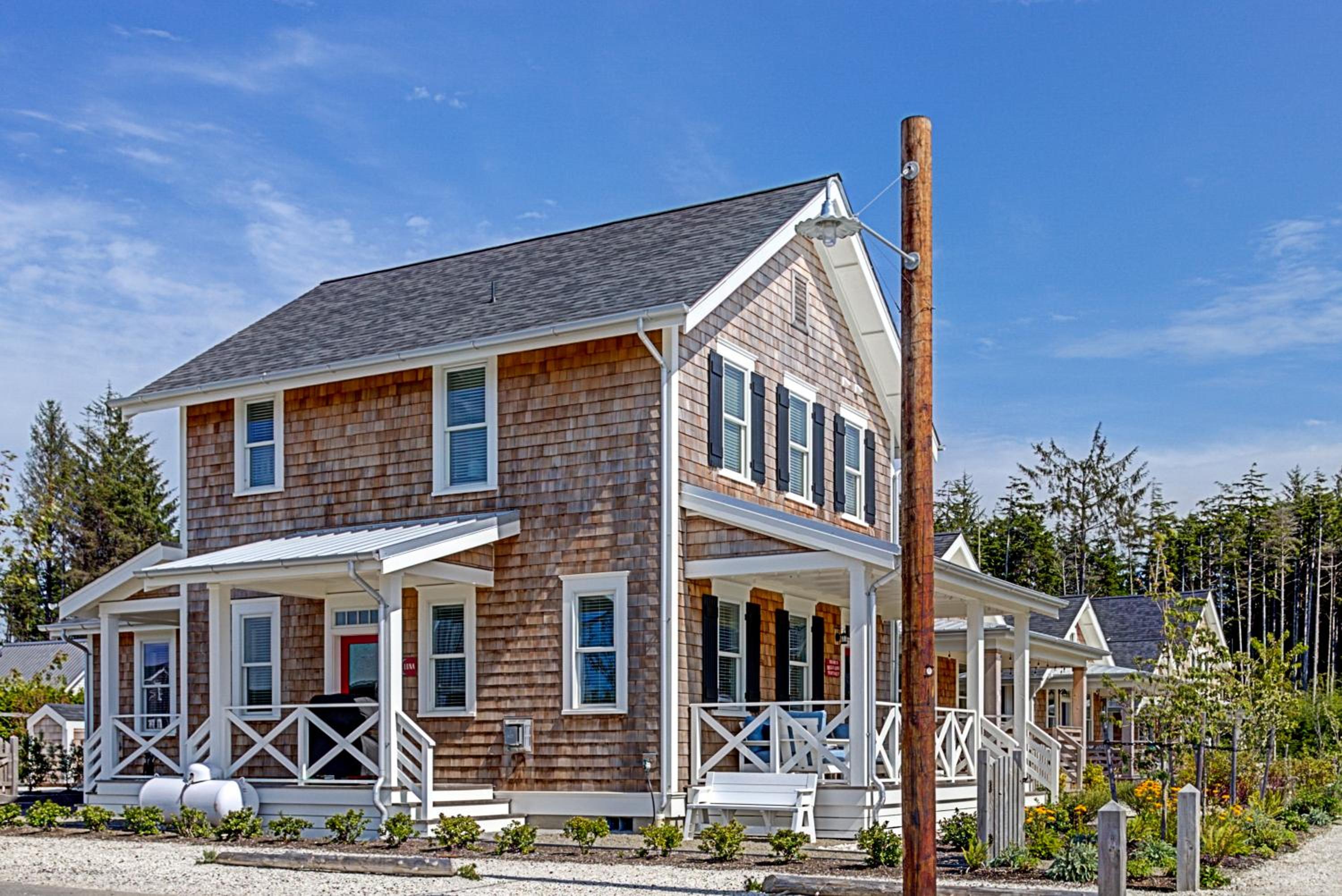 Bella Luna by Seabrook Hospitality