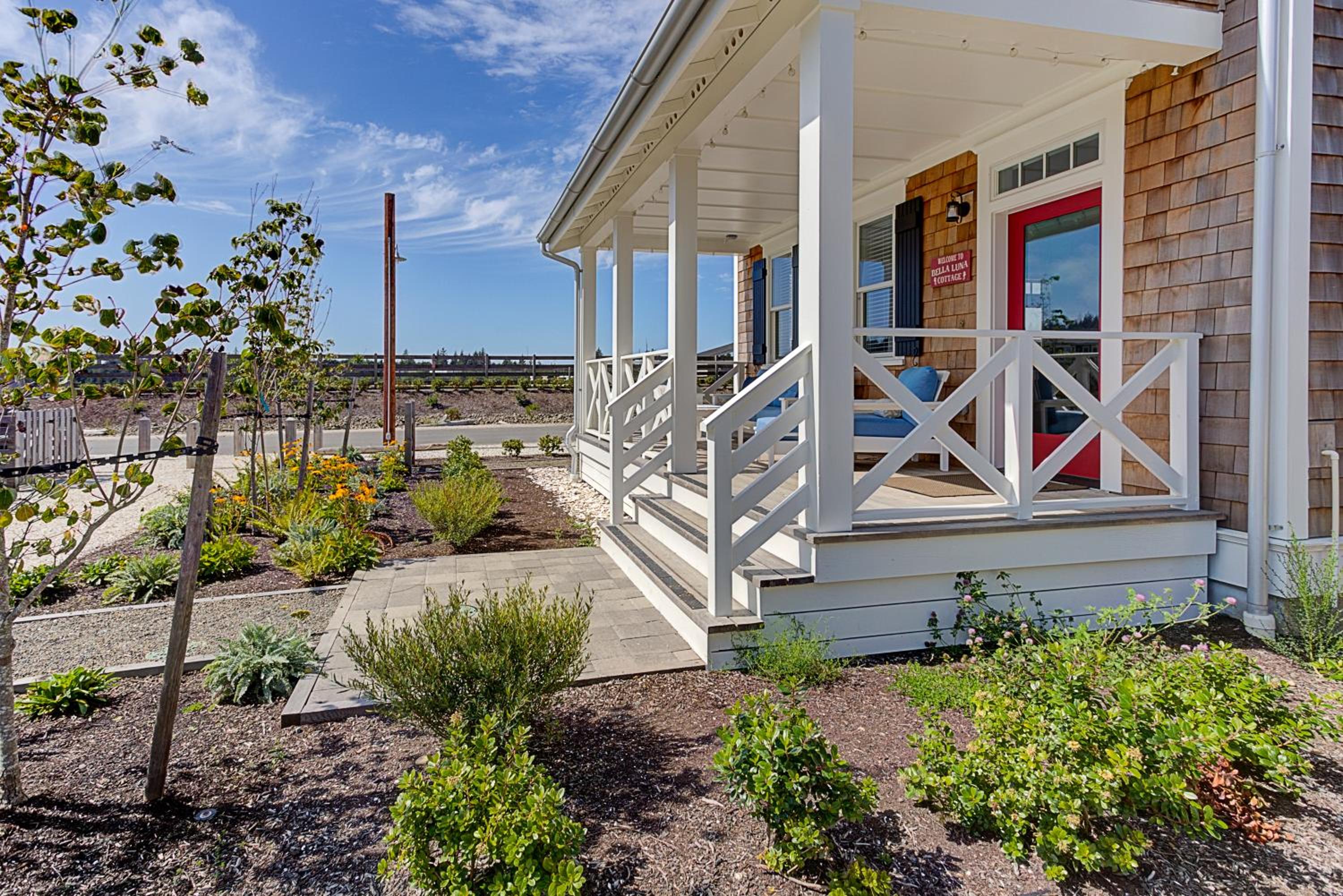 Bella Luna by Seabrook Hospitality
