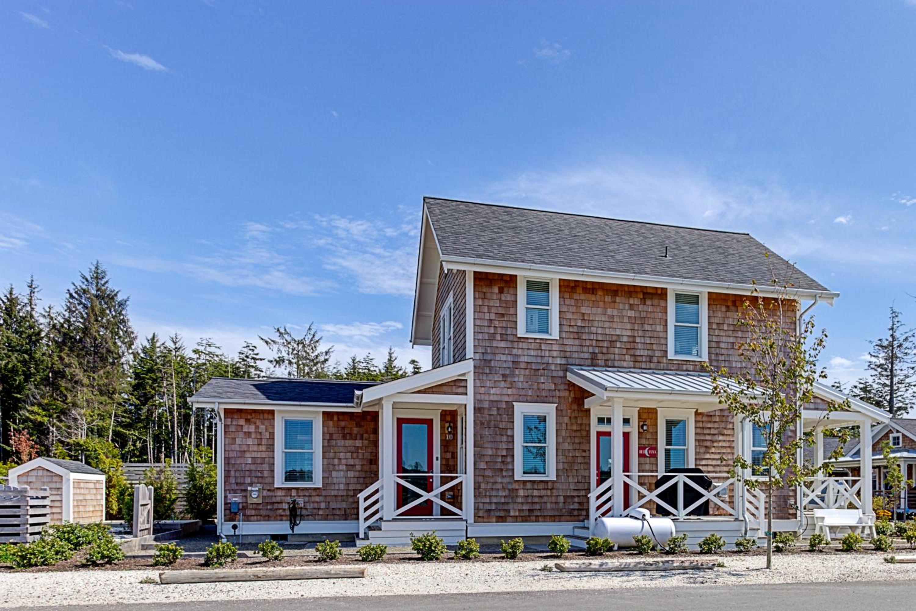 Bella Luna by Seabrook Hospitality