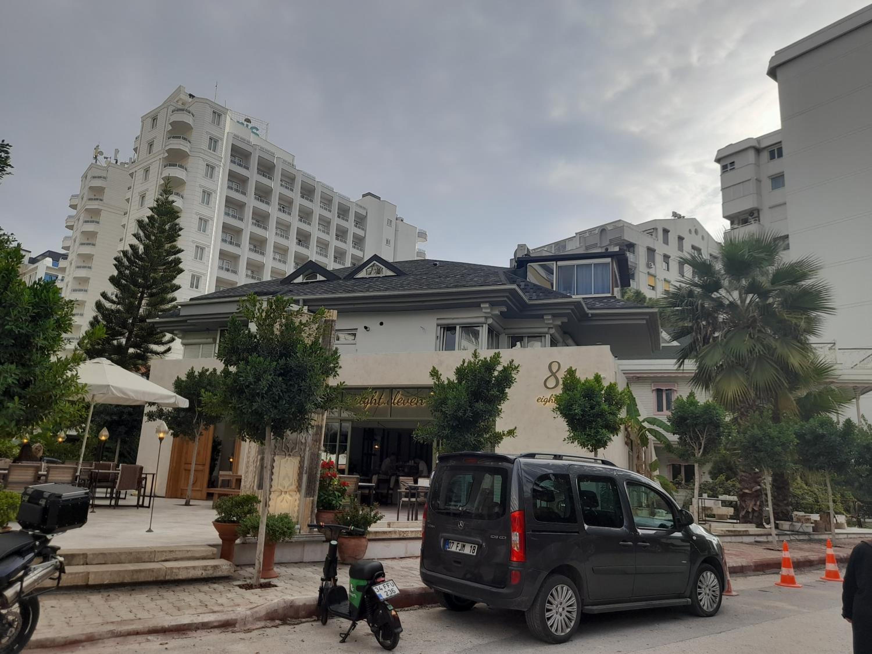 Apartment close to the sea in the most central of city