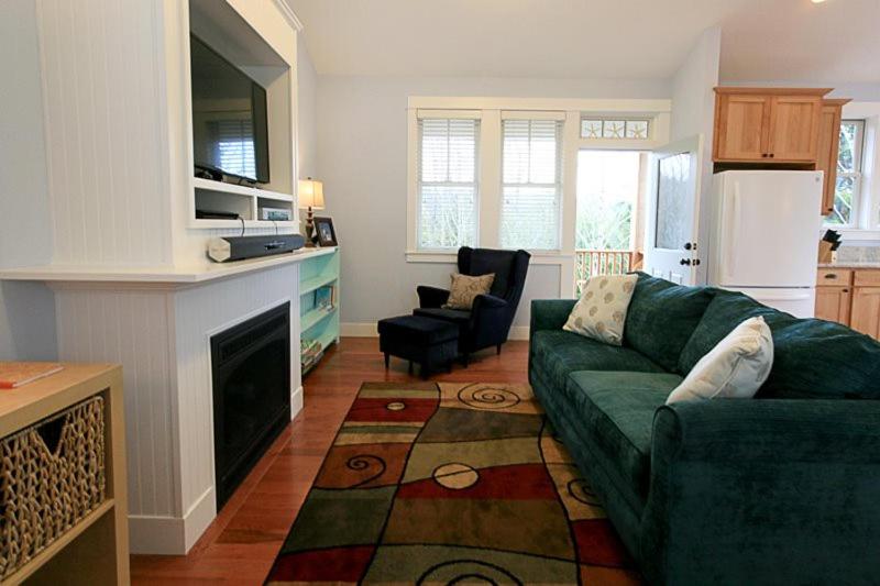 Flotsam House by Seabrook Hospitality view 5