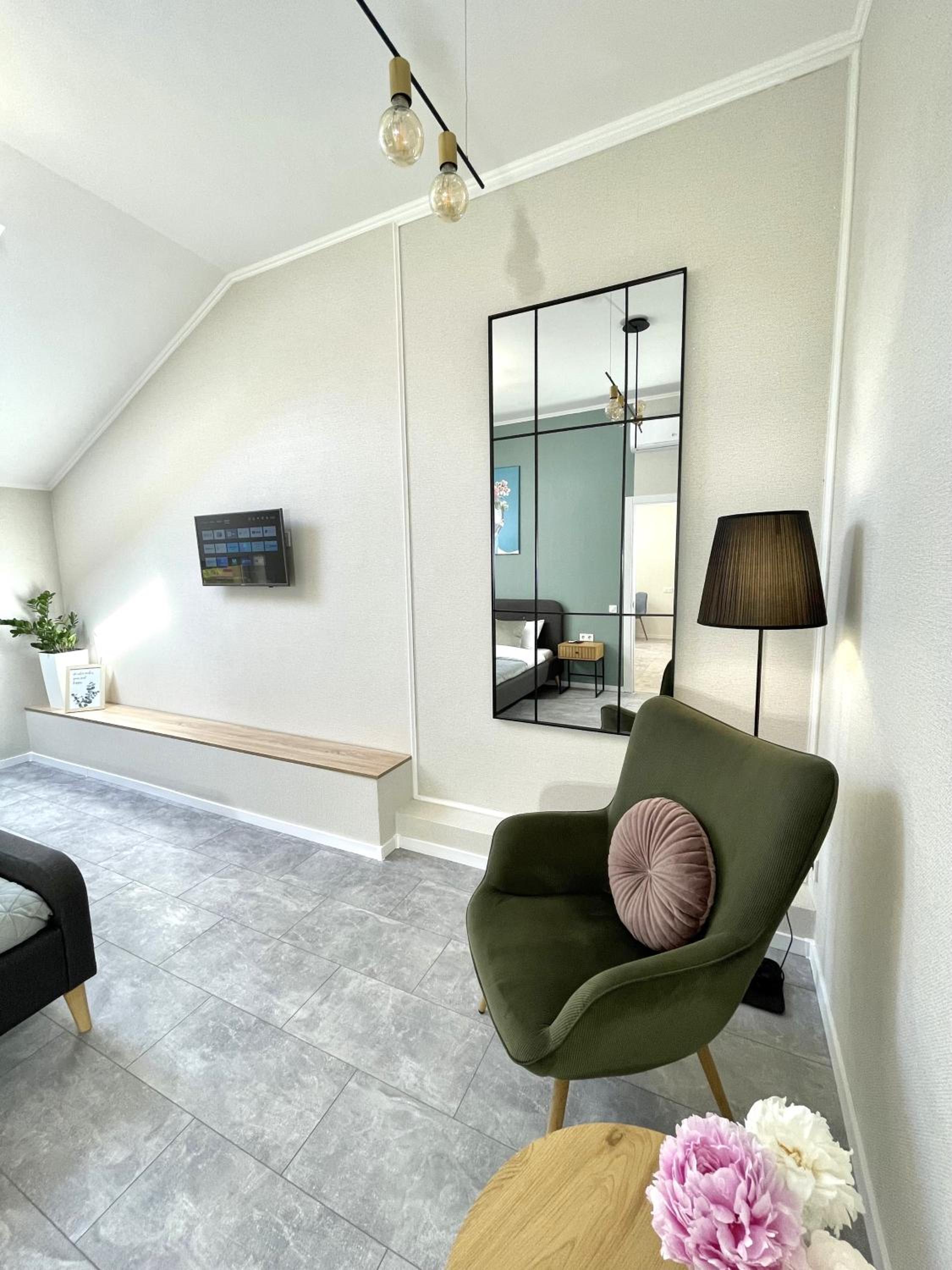 Modern Apartment, 5mins to Rynok Square