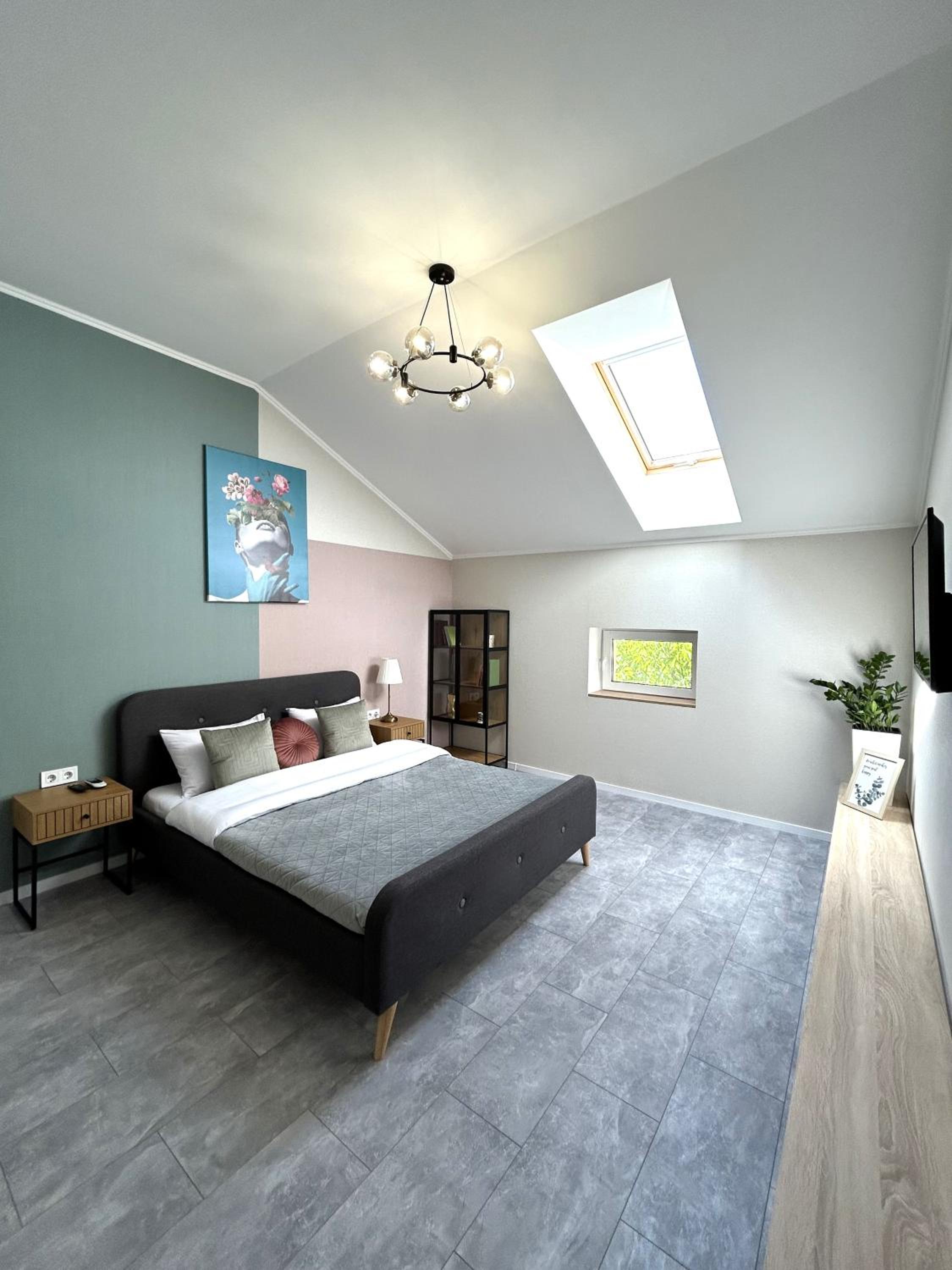 Modern Apartment, 5mins to Rynok Square