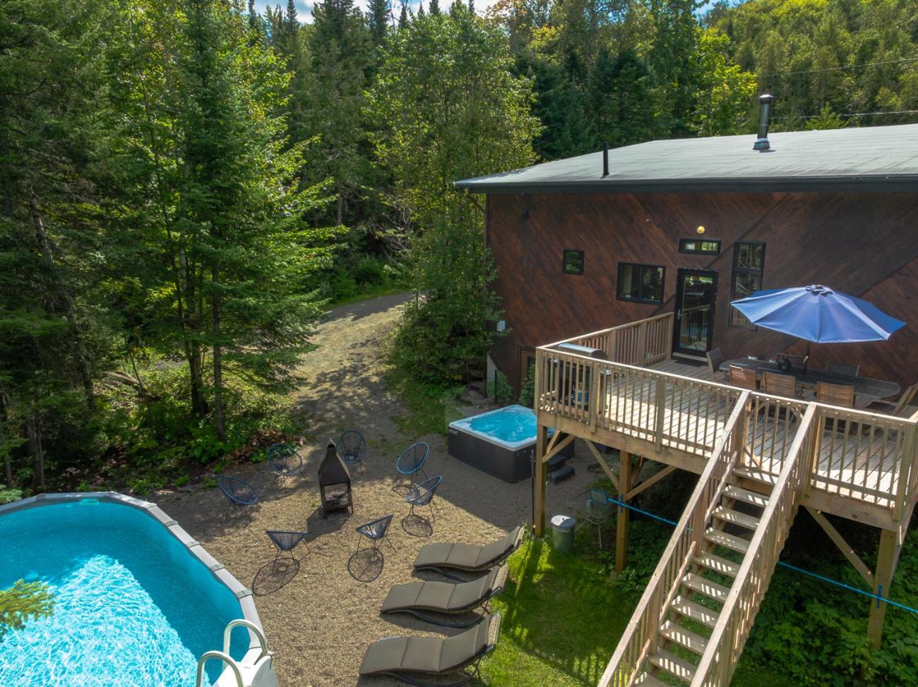 Le Sculptural Nature Escape, hot tub, Billiards