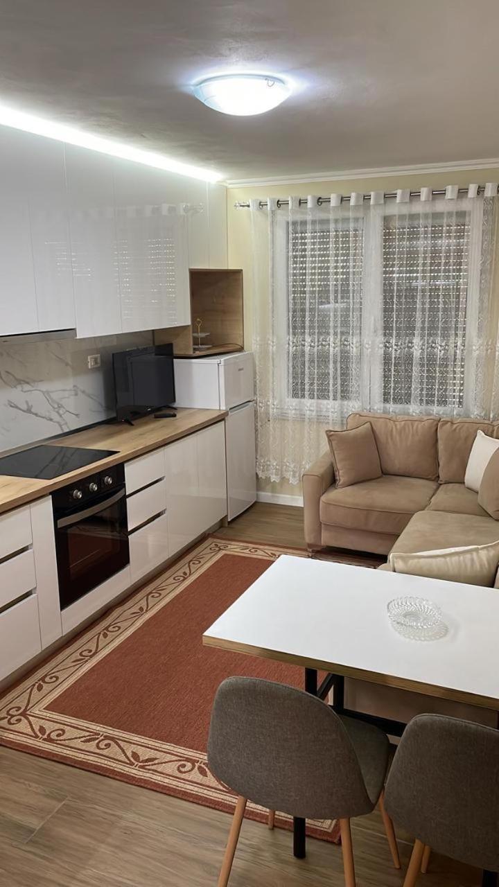 Shkodra Central Apartment KEJA photo 4