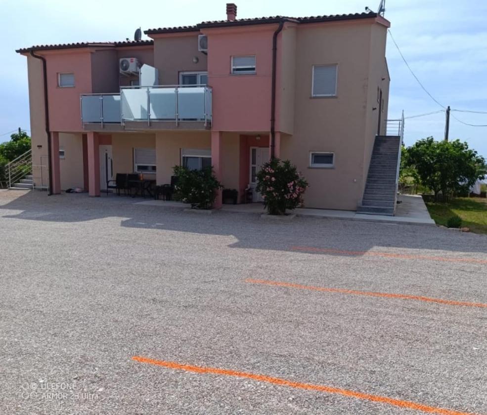 Apartments Amfora Valbandon