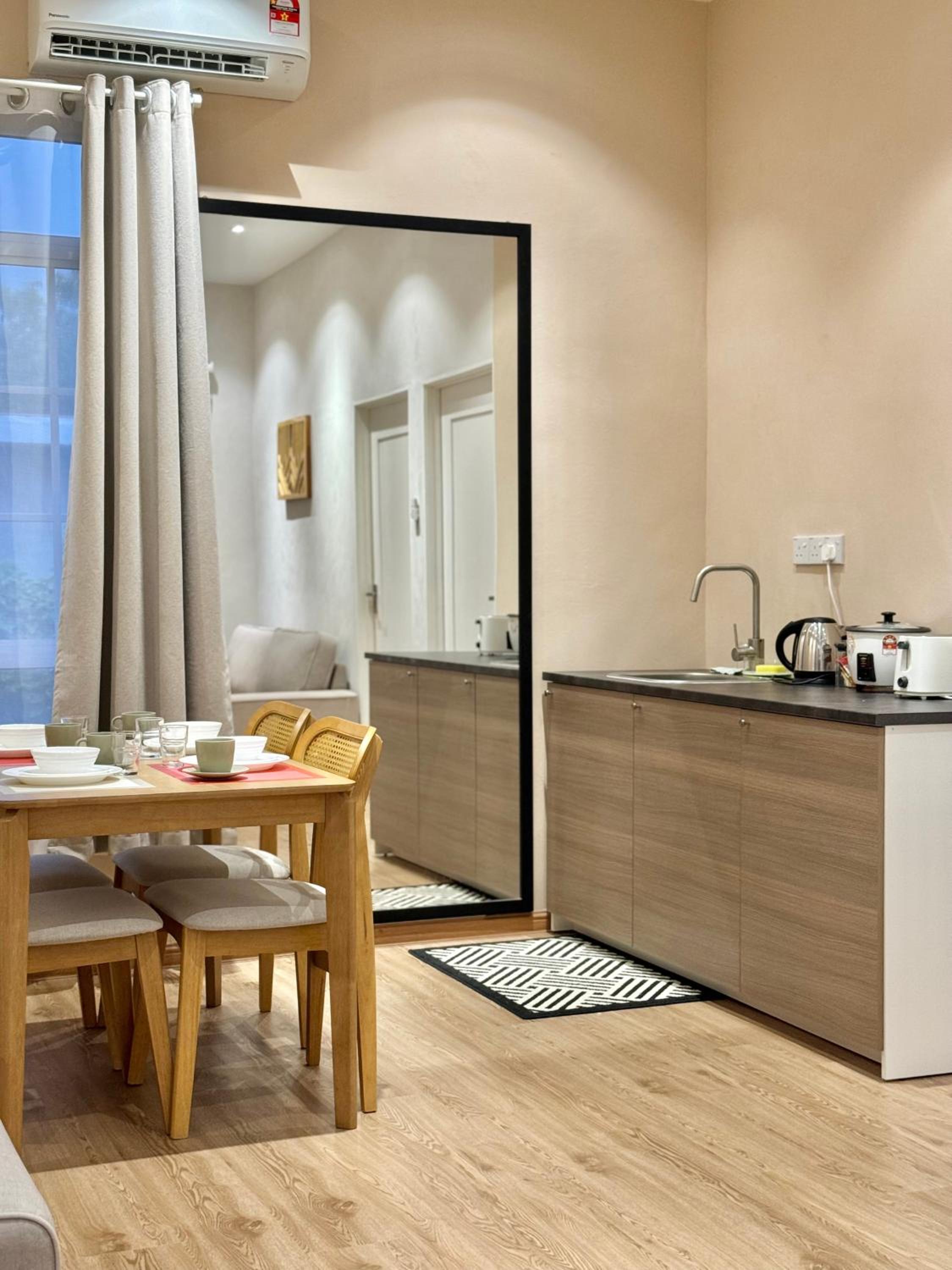 DSolo Homestay FREE Netflix photo 3