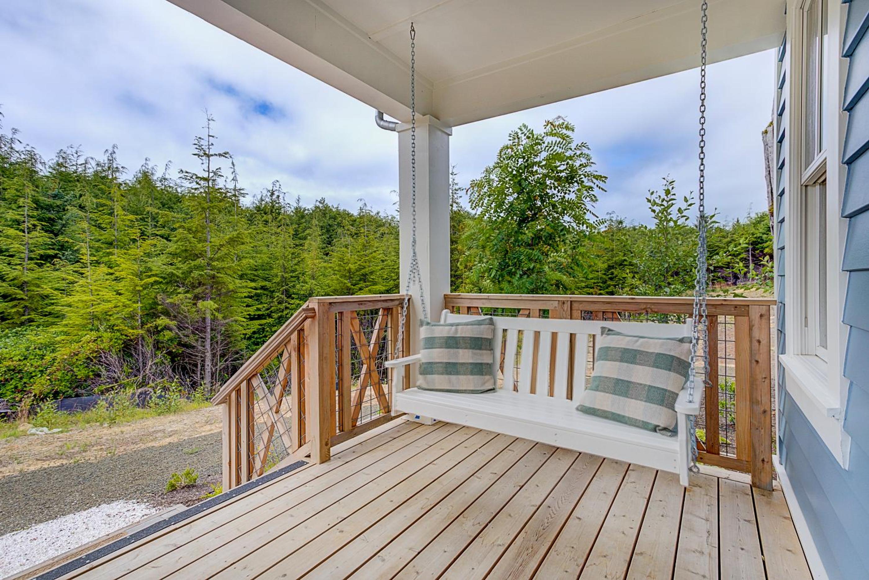 Creekside Cottage by Seabrook Hospitality