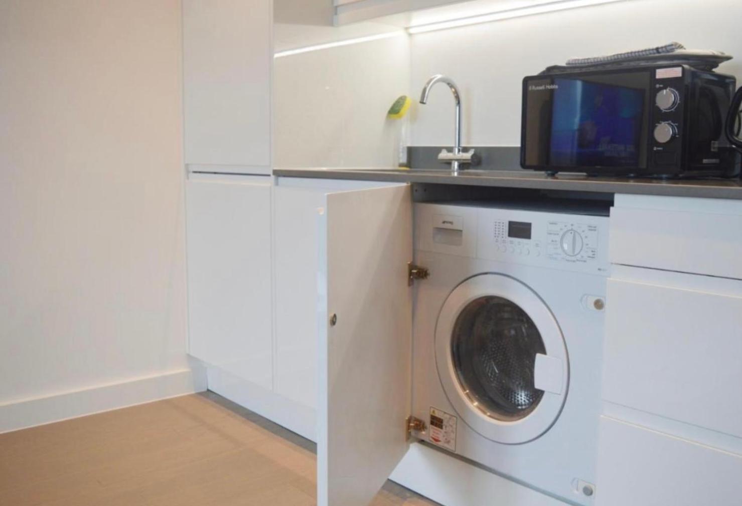 Maplewood properties - One bedroom luxurious apartment - Elm view 5