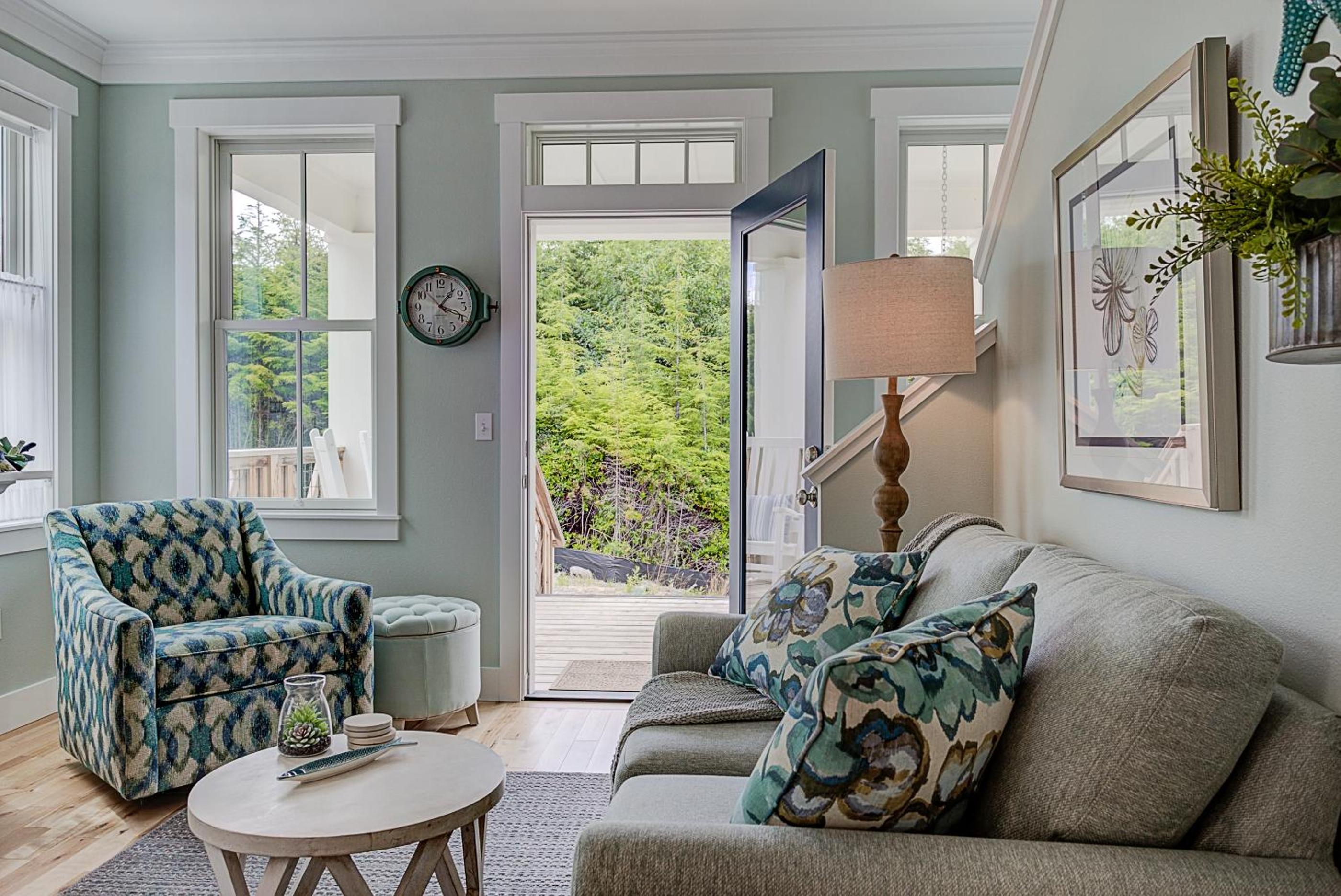 Creekside Cottage by Seabrook Hospitality