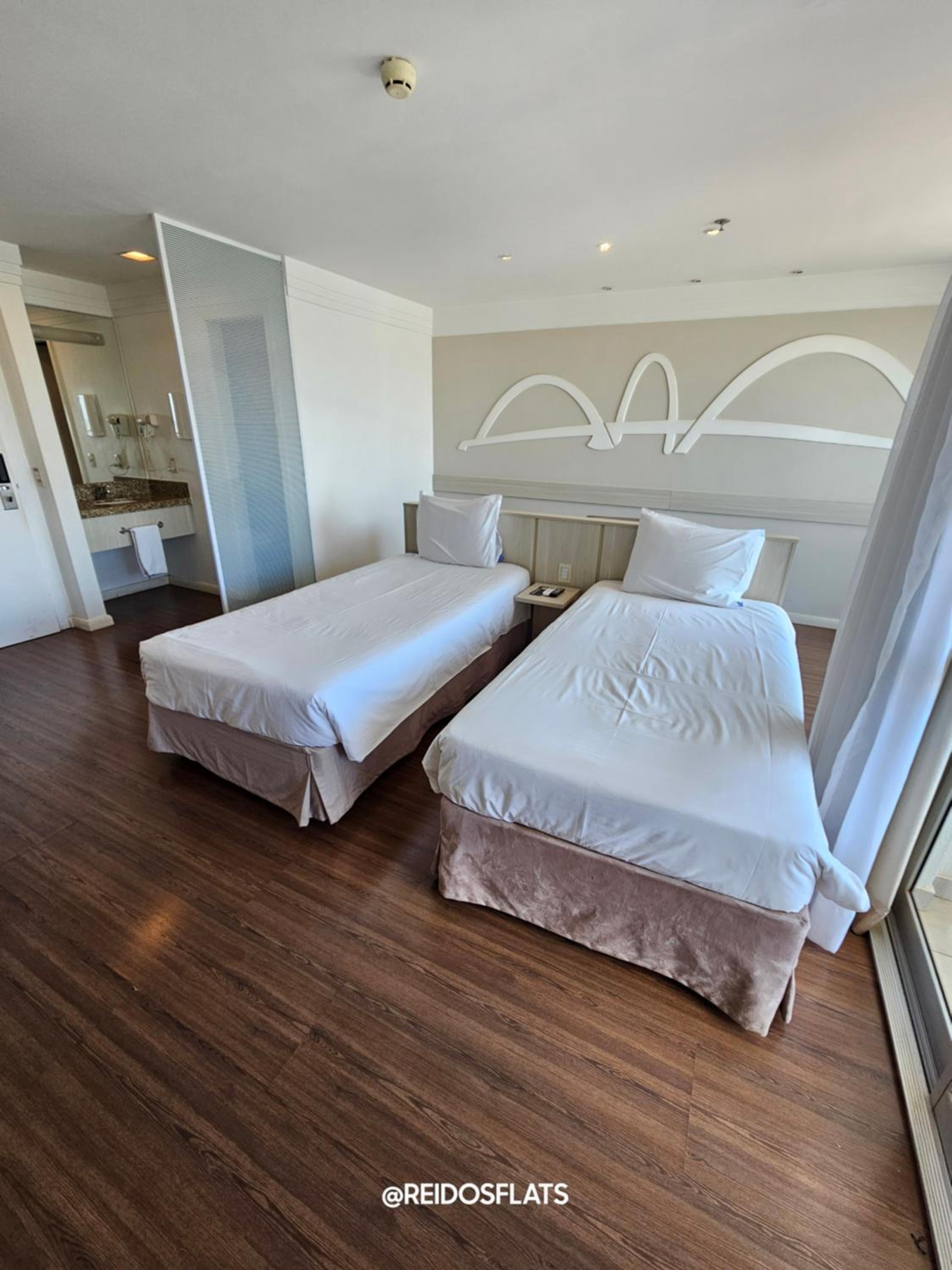 FLAT NO MERCURE BRASÍLIA LIDER, AO LADO DA ESPLANADA DOS MINISTÉRIOS, ESTÁDIO MANÉ GARRINCHA E CENTRO DE CONVENÇÕES, COM PISCINA, ACADEMIA, RESTAURANTE, RE