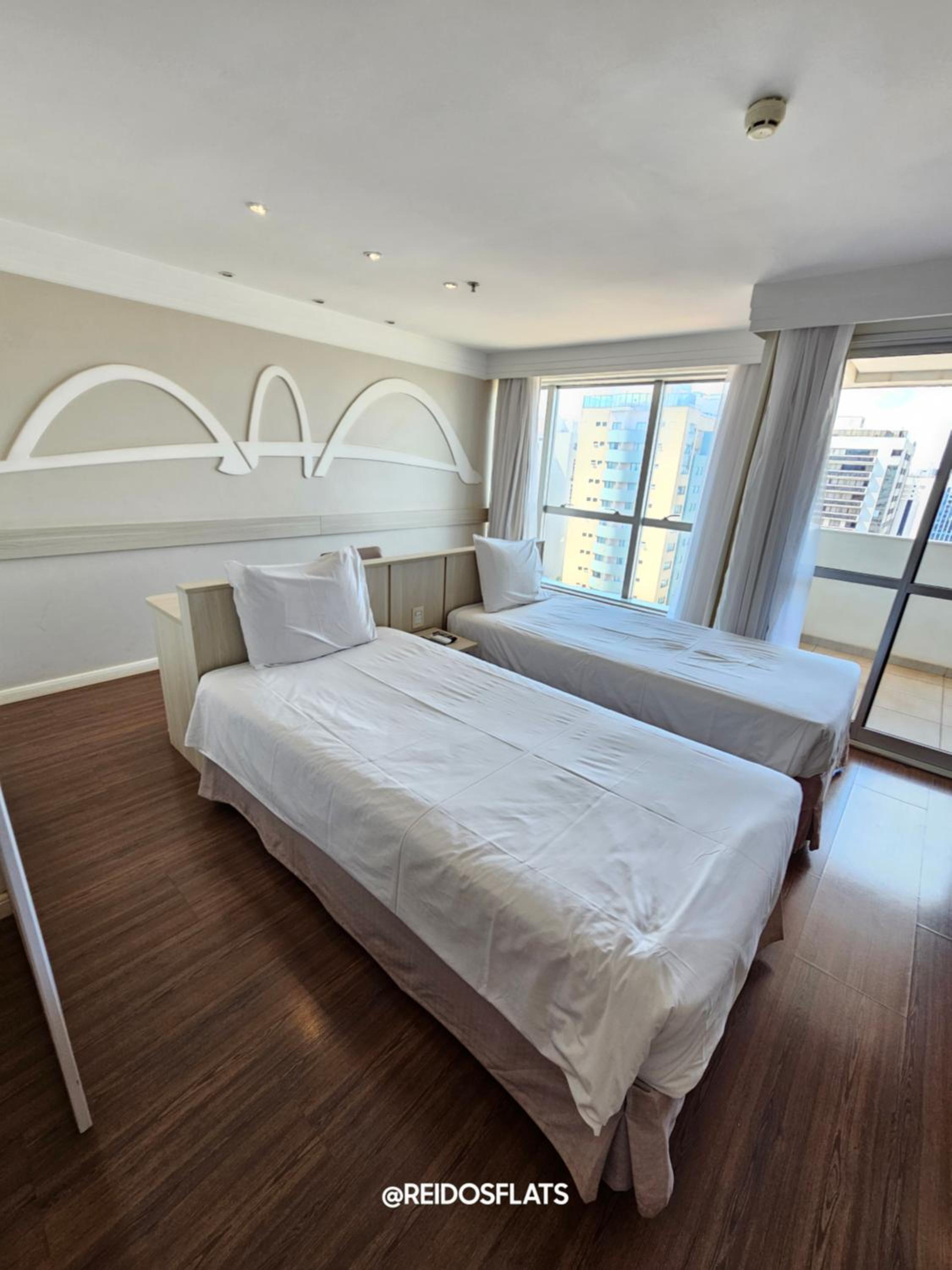 FLAT NO MERCURE BRASÍLIA LIDER, AO LADO DA ESPLANADA DOS MINISTÉRIOS, ESTÁDIO MANÉ GARRINCHA E CENTRO DE CONVENÇÕES, COM PISCINA, ACADEMIA, RESTAURANTE, RE