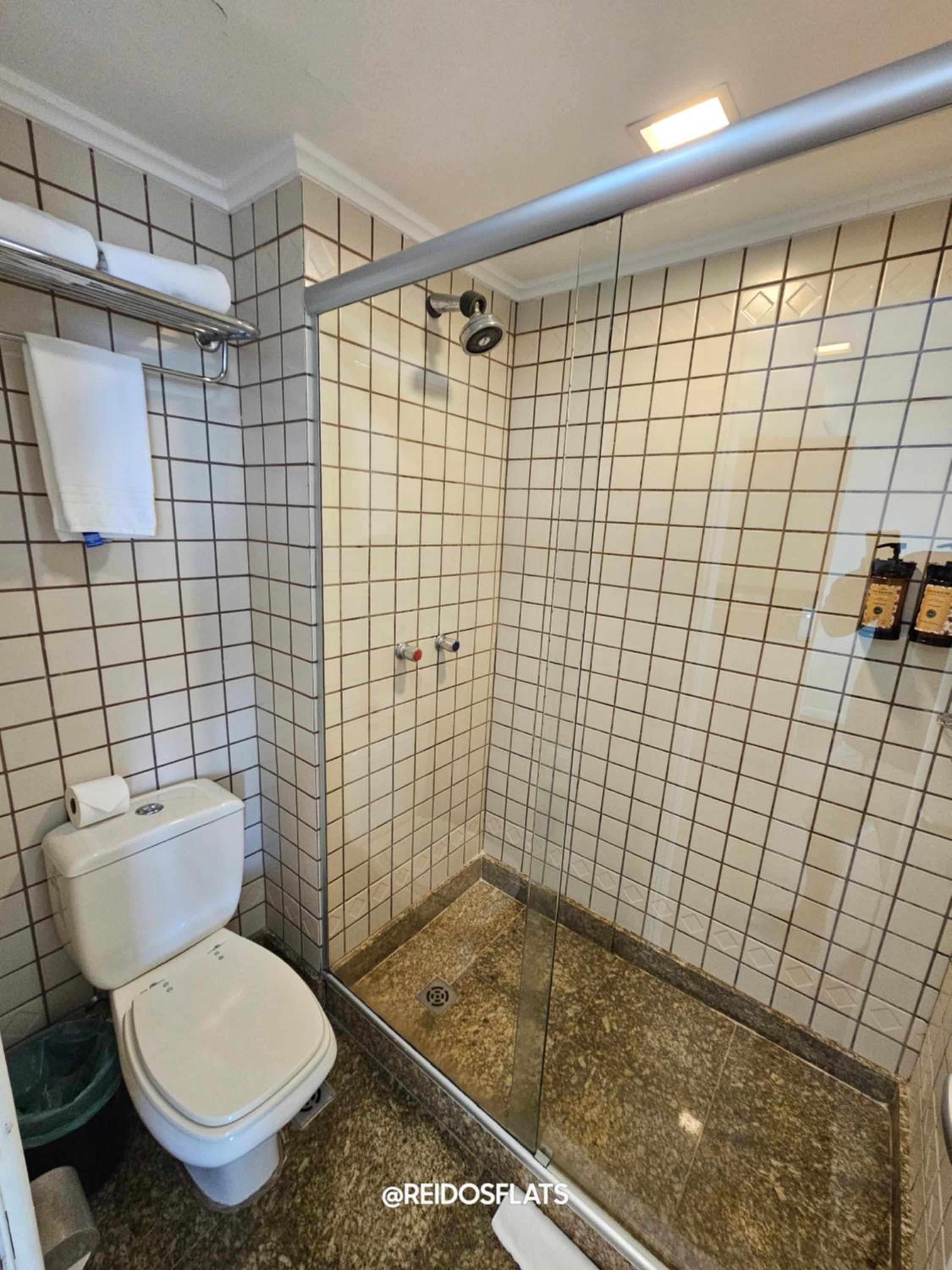 FLAT NO MERCURE BRASÍLIA LIDER, AO LADO DA ESPLANADA DOS MINISTÉRIOS, ESTÁDIO MANÉ GARRINCHA E CENTRO DE CONVENÇÕES, COM PISCINA, ACADEMIA, RESTAURANTE, RE