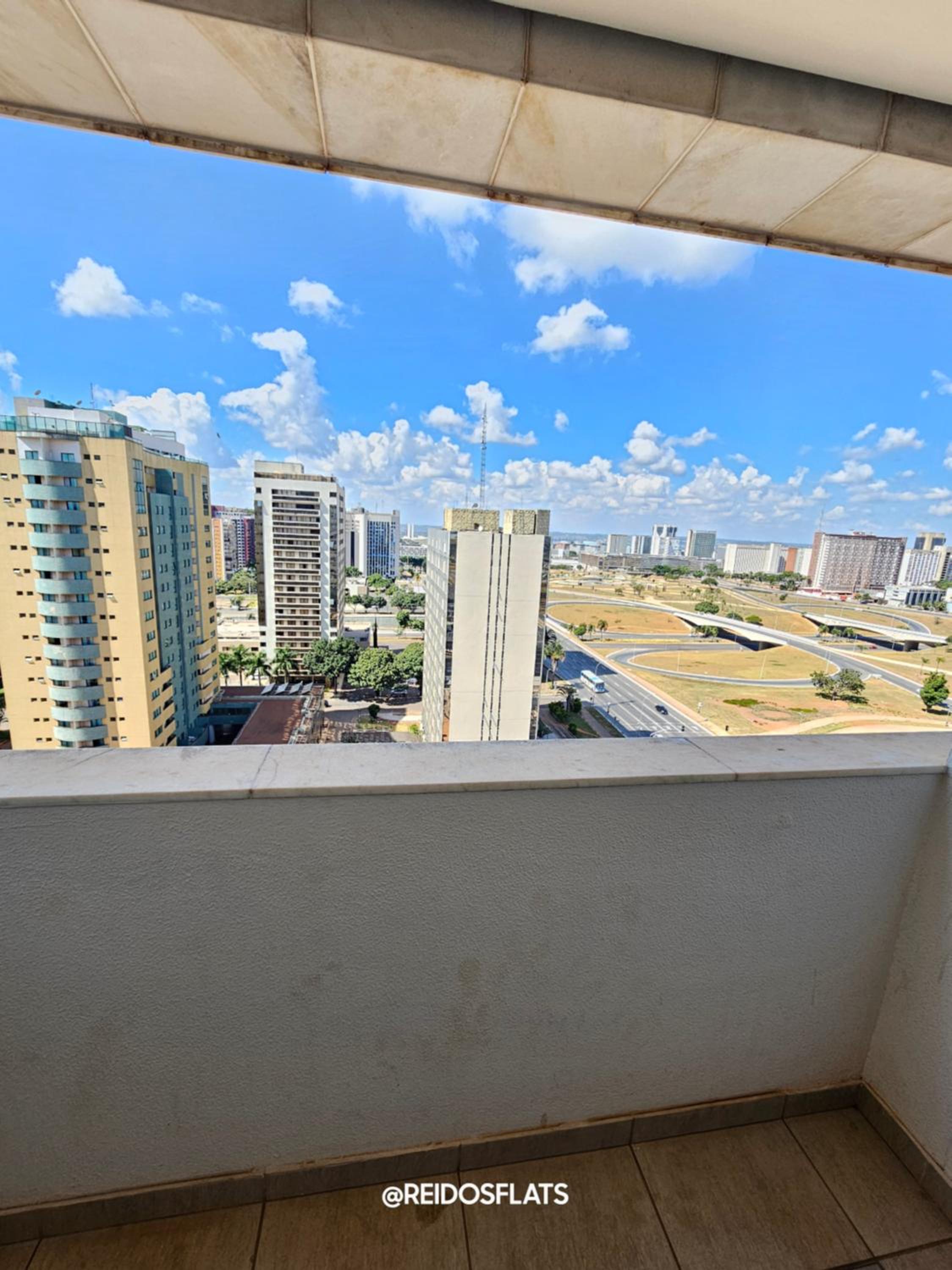 FLAT NO MERCURE BRASÍLIA LIDER, AO LADO DA ESPLANADA DOS MINISTÉRIOS, ESTÁDIO MANÉ GARRINCHA E CENTRO DE CONVENÇÕES, COM PISCINA, ACADEMIA, RESTAURANTE, RE