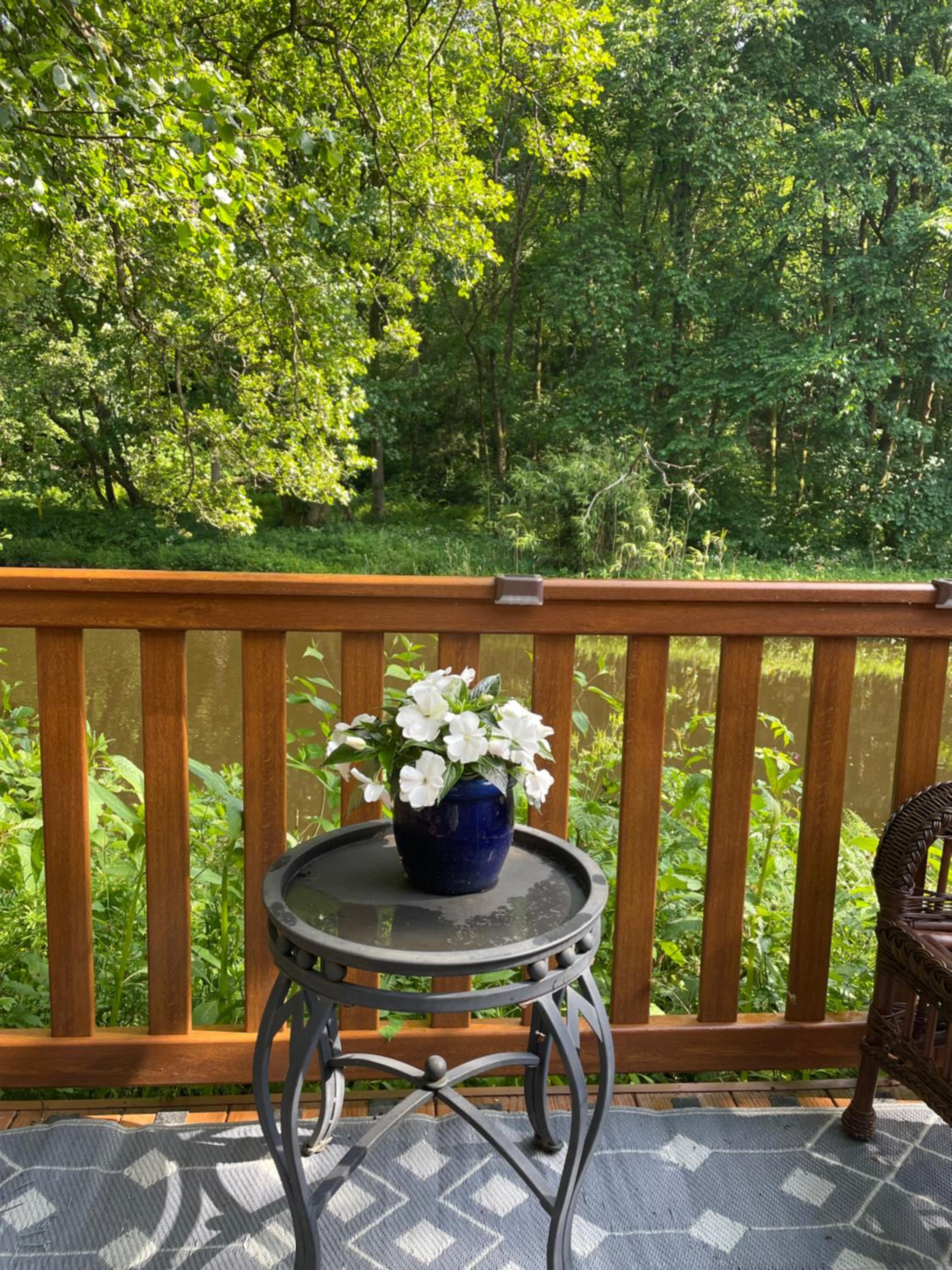 Riverbank Lodge