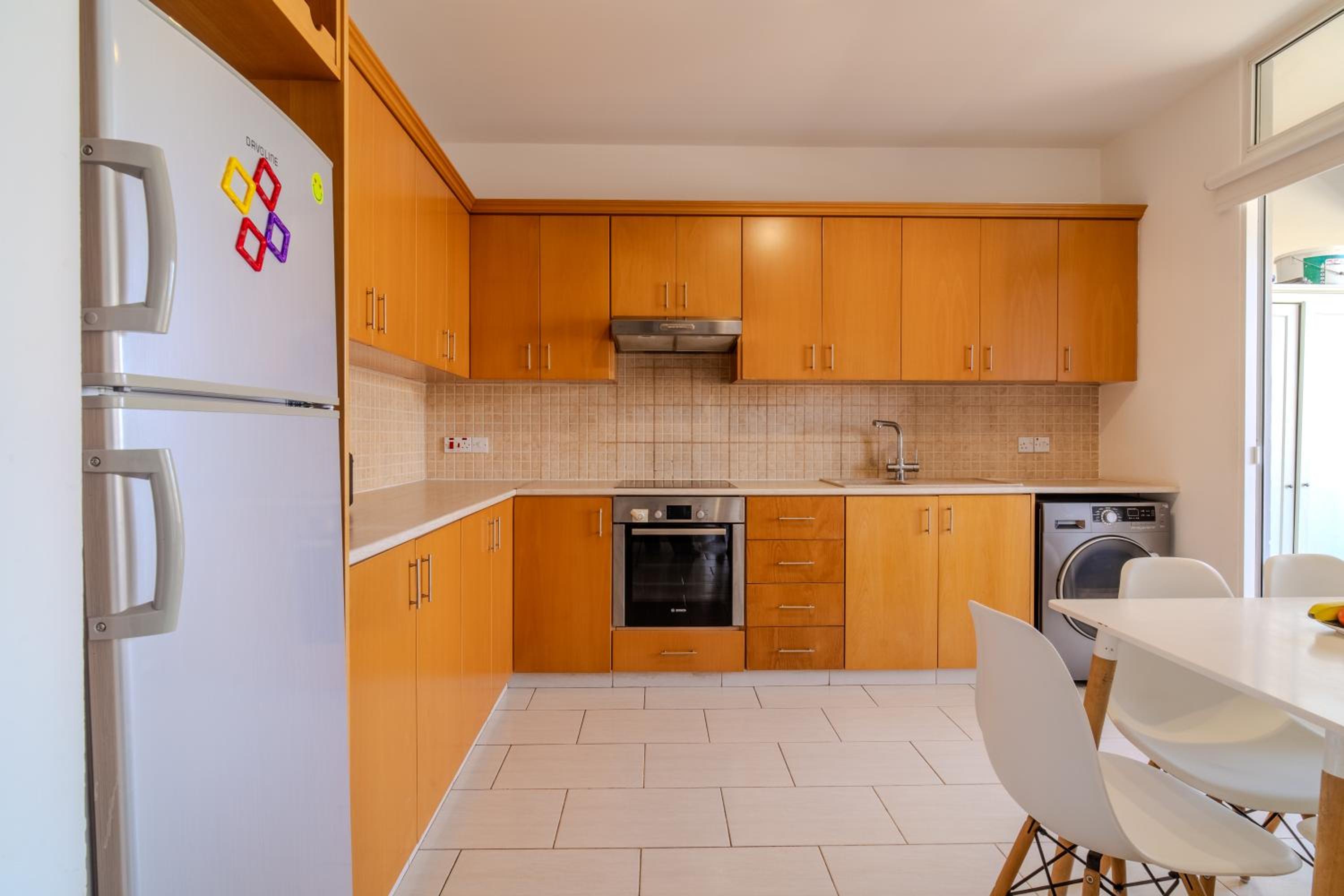 Athina Mackenzie 2 Bedroom Flat with Pool view 3