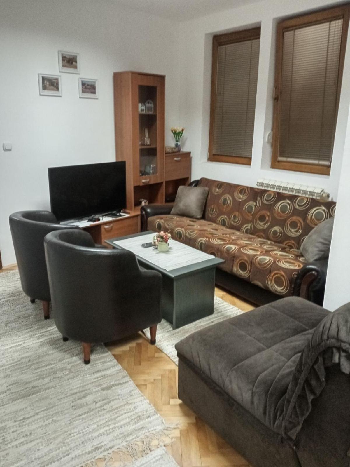 Apartman Mladenovic Center, free parking&wifi, photo 13