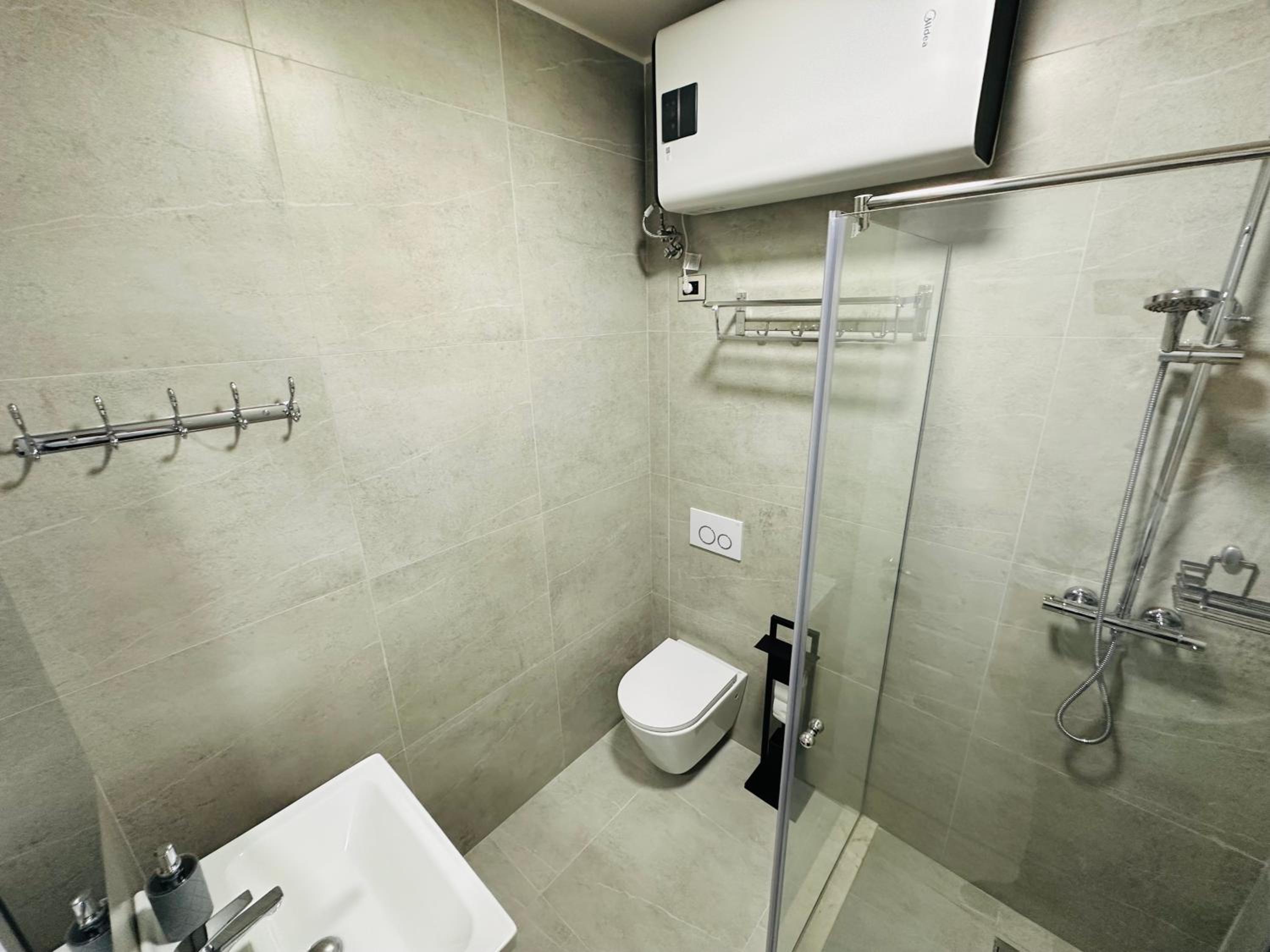 STAY-FIVE Modern Central Studios Self Check-in & Fast Wi-Fi
