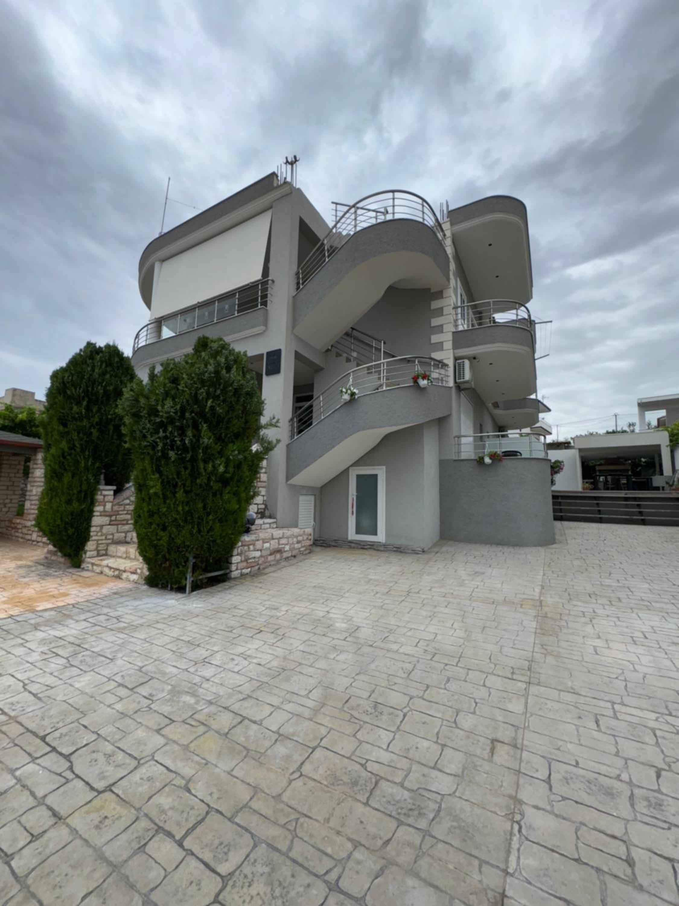 Vila Neli