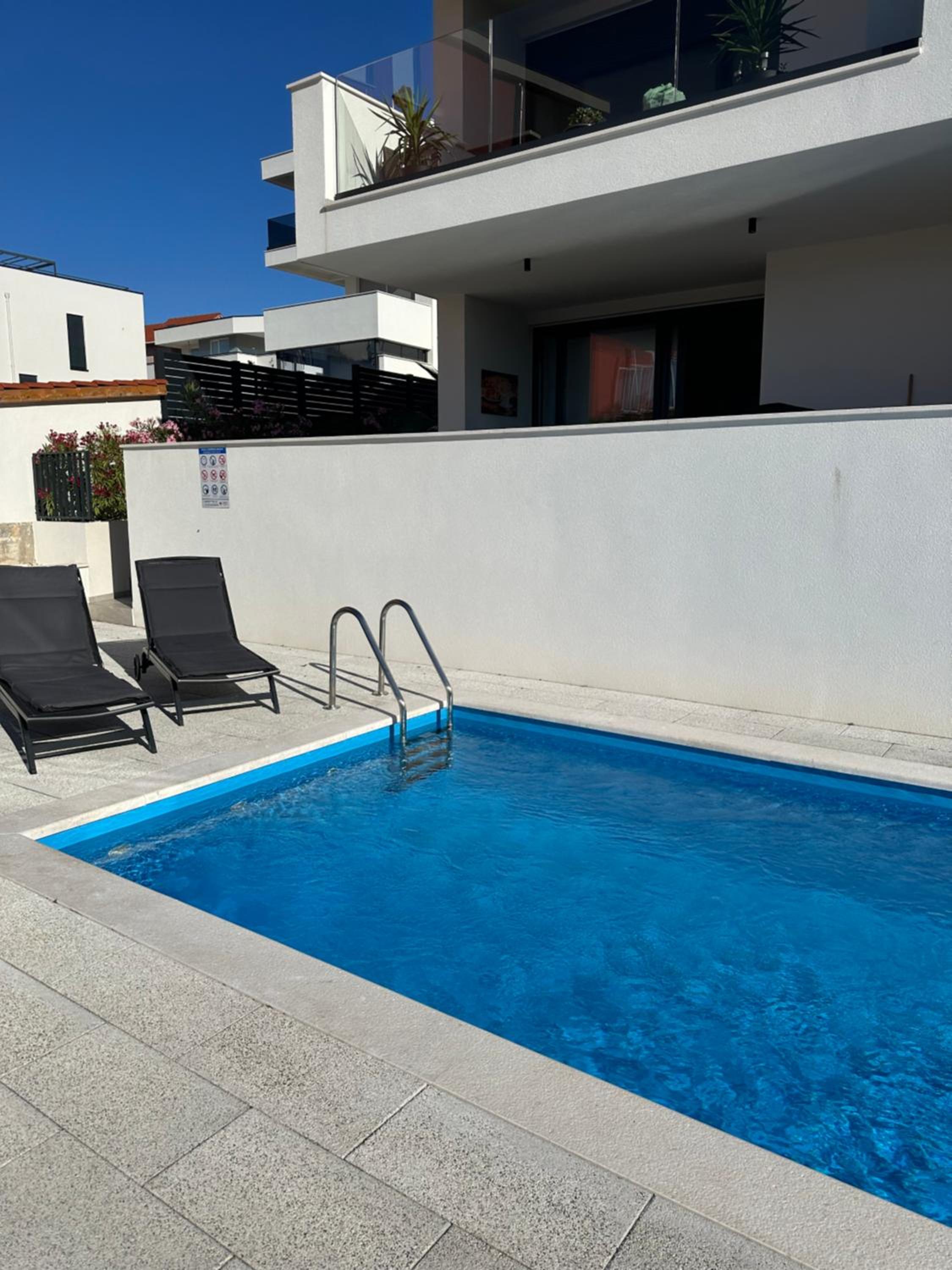 Luxury Apartment PalmView mit Whirlpool und Terrasse