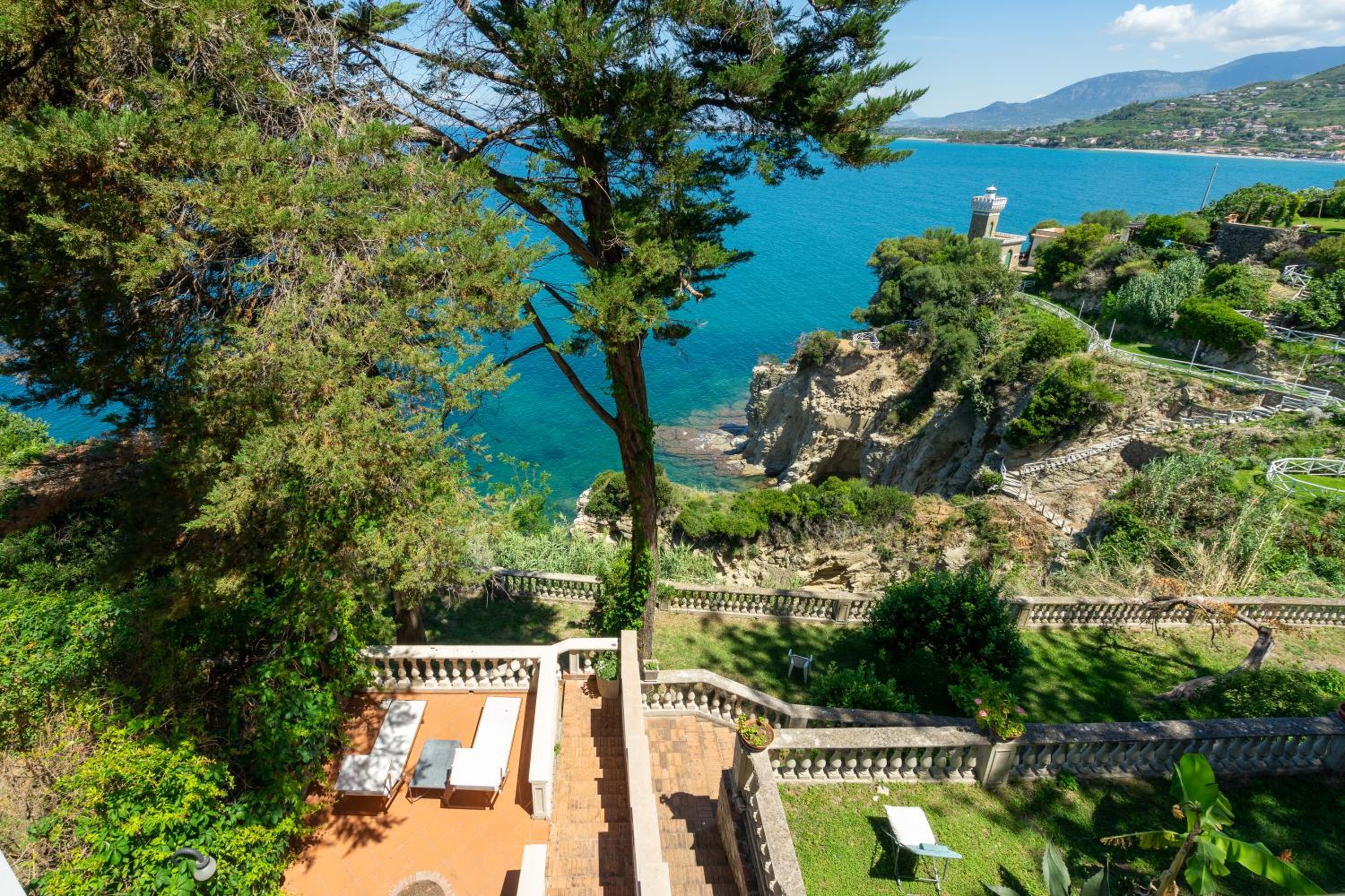 Lighthouse View Villa with Sea View Terrace and Garden