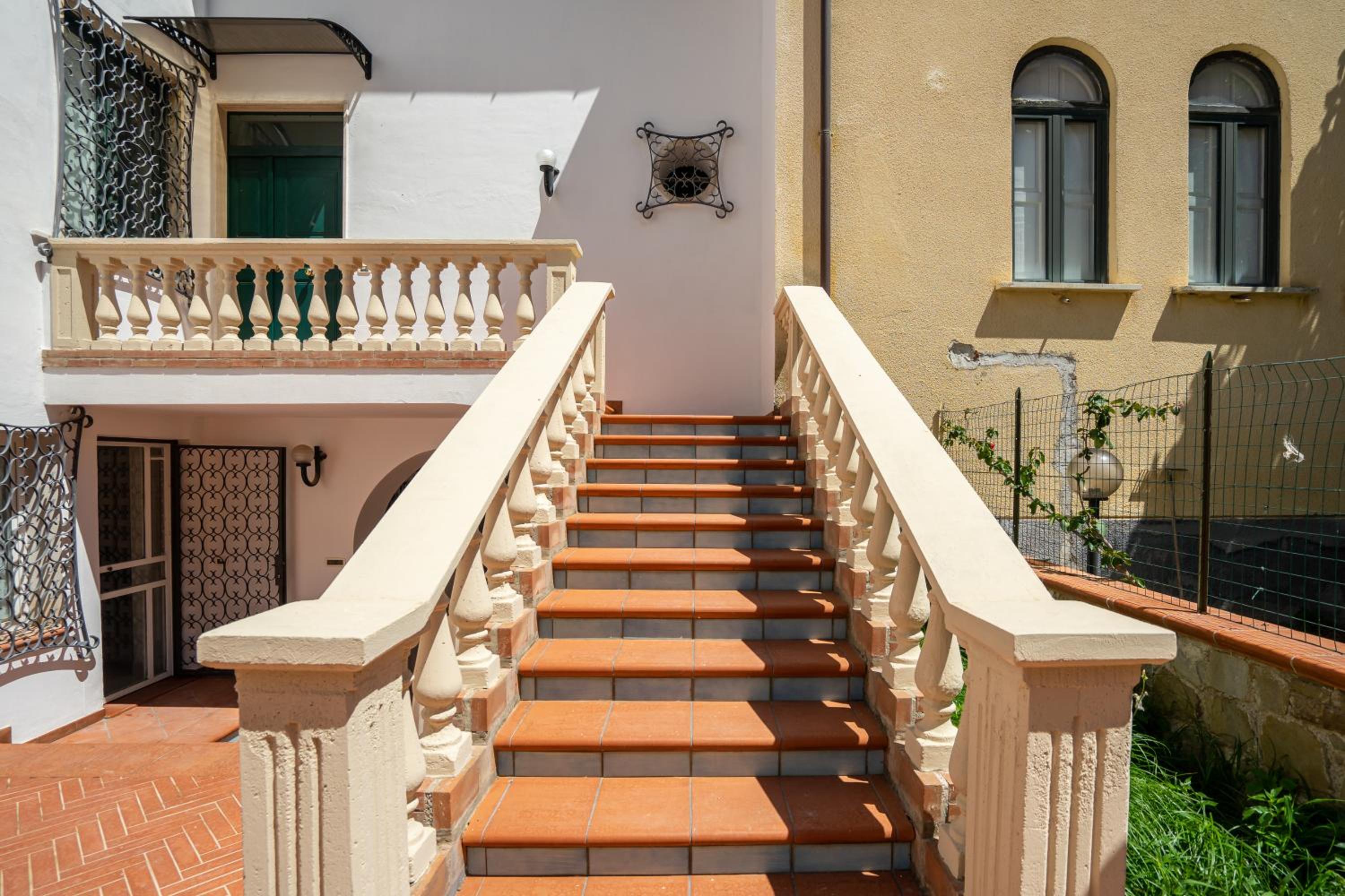 Lighthouse View Villa with Sea View Terrace and Garden