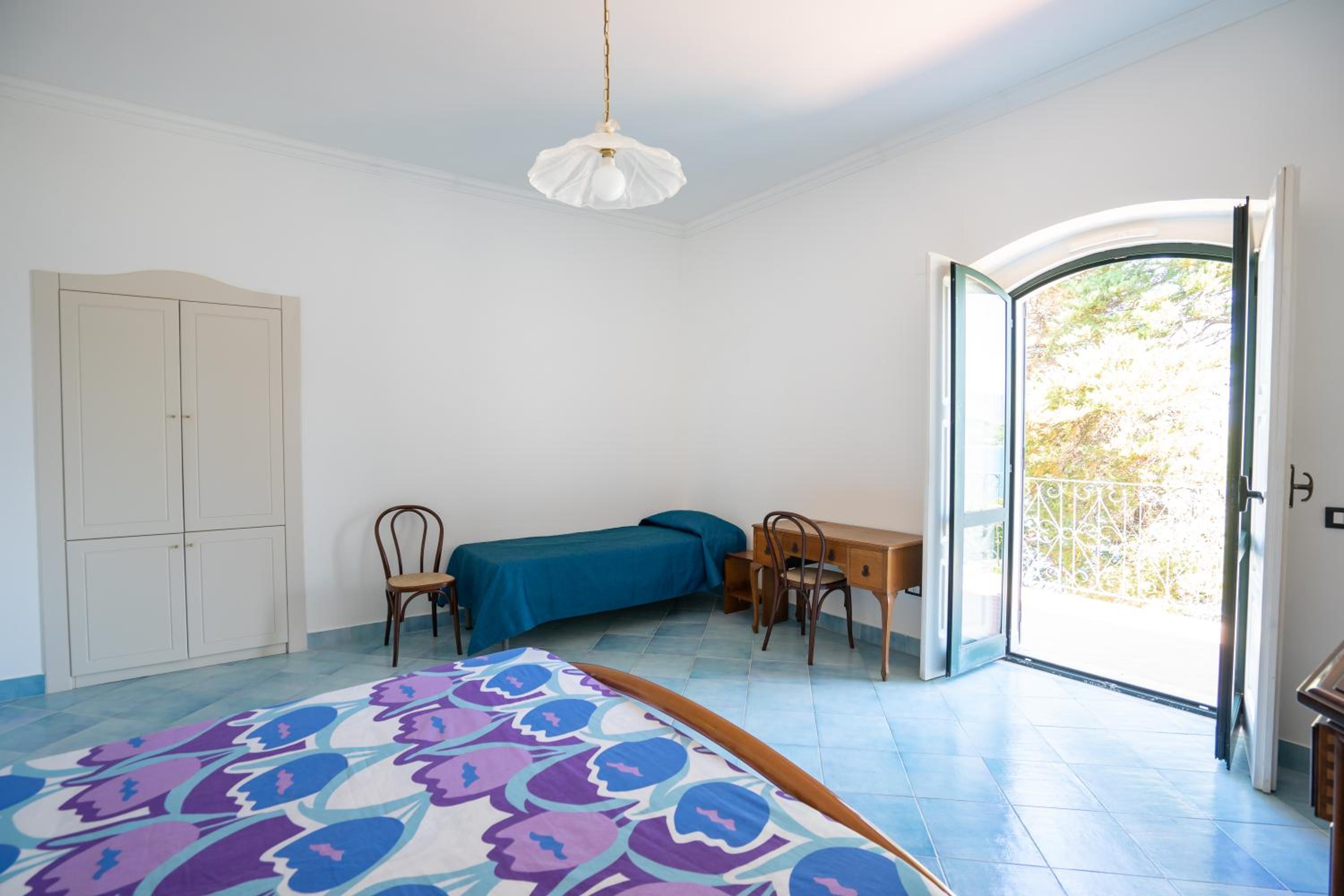 Lighthouse View Villa with Sea View Terrace and Garden