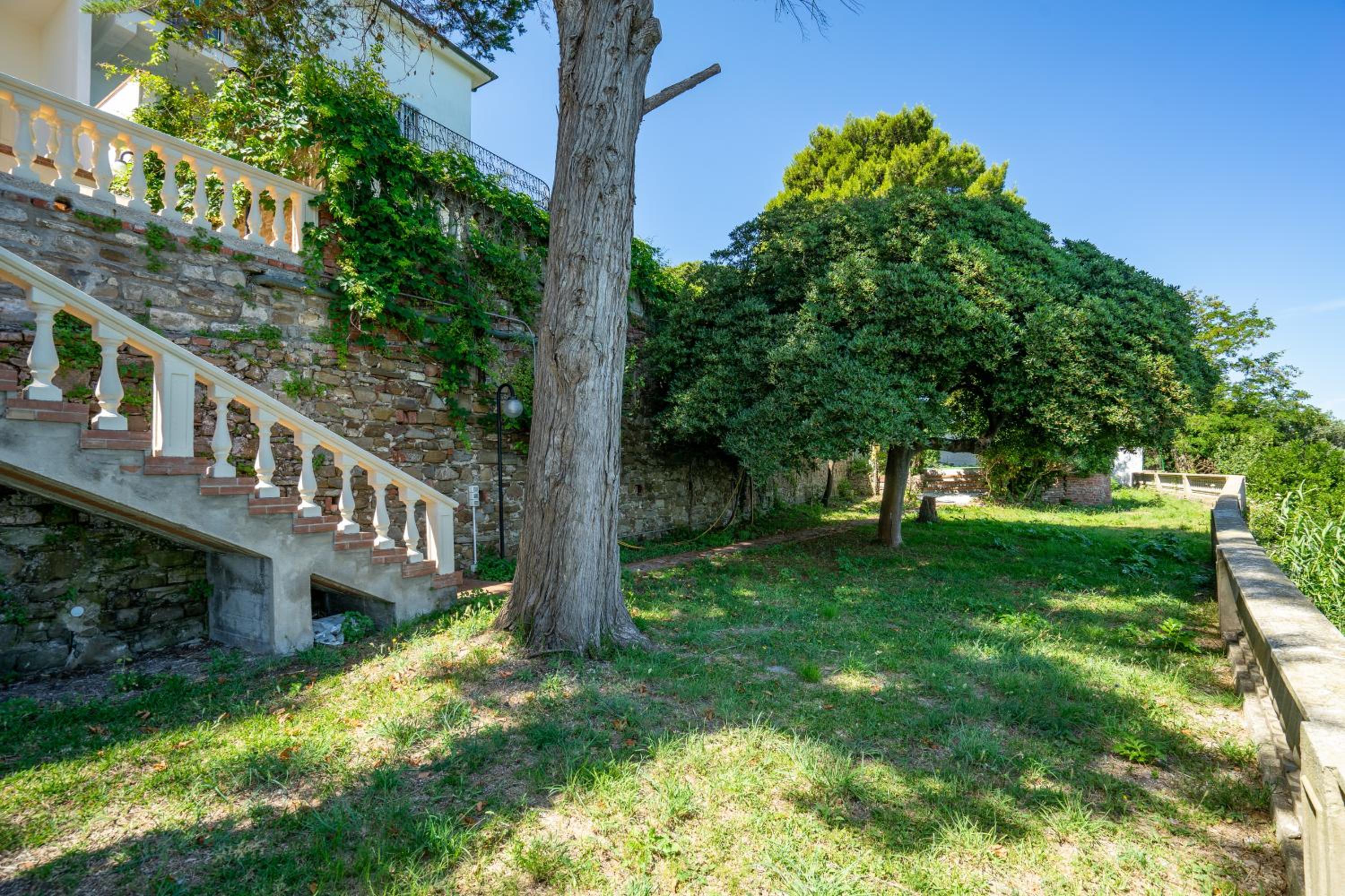 Lighthouse View Villa with Sea View Terrace and Garden